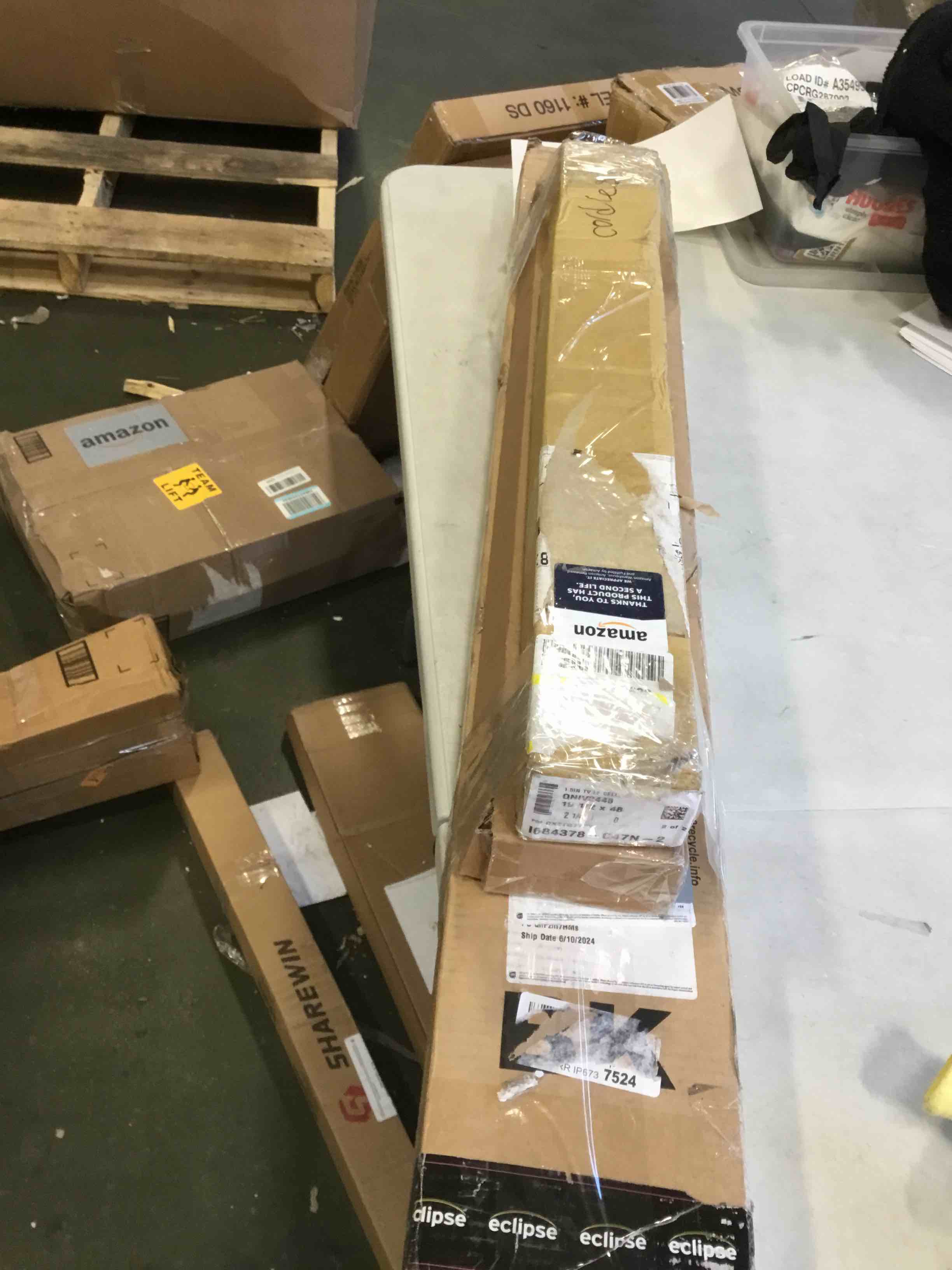 https://s3.amazonaws.com/lotting-images-prod/bidfta/GRA1871405_1737407694241.jpeg