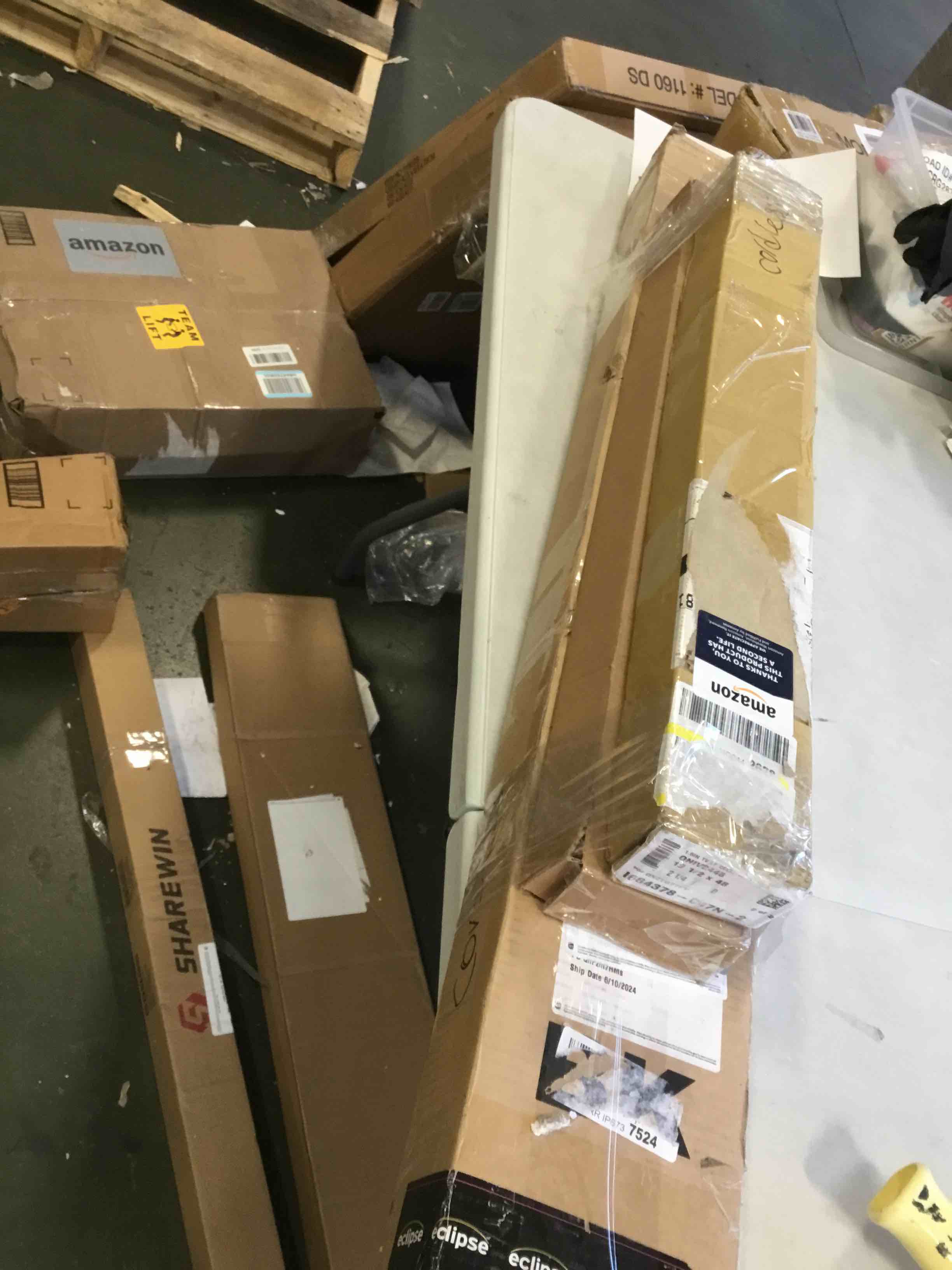 https://s3.amazonaws.com/lotting-images-prod/bidfta/GRA1871405_1737407696155.jpeg