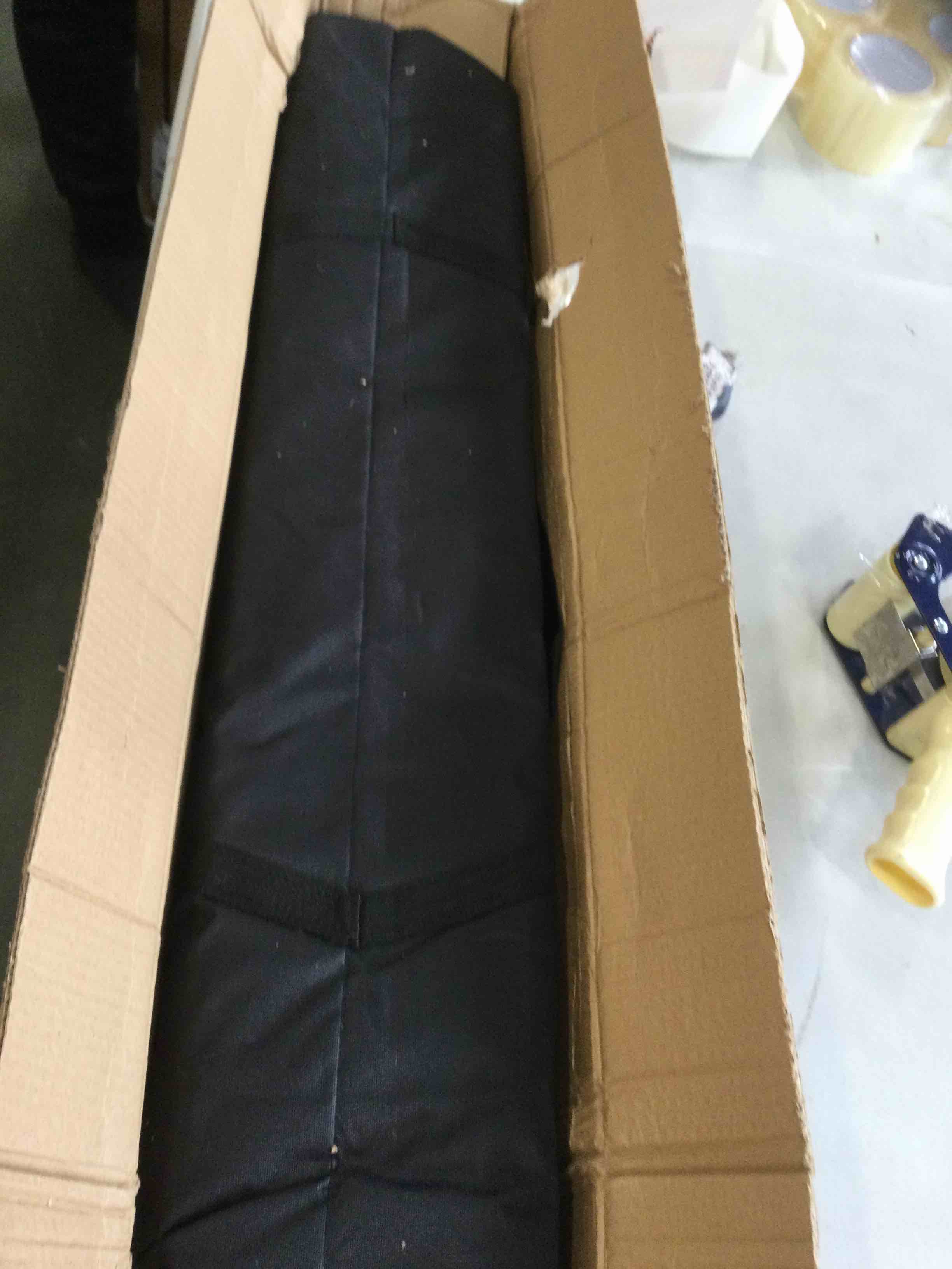 https://s3.amazonaws.com/lotting-images-prod/bidfta/GRA1871731_1737559604268.jpeg