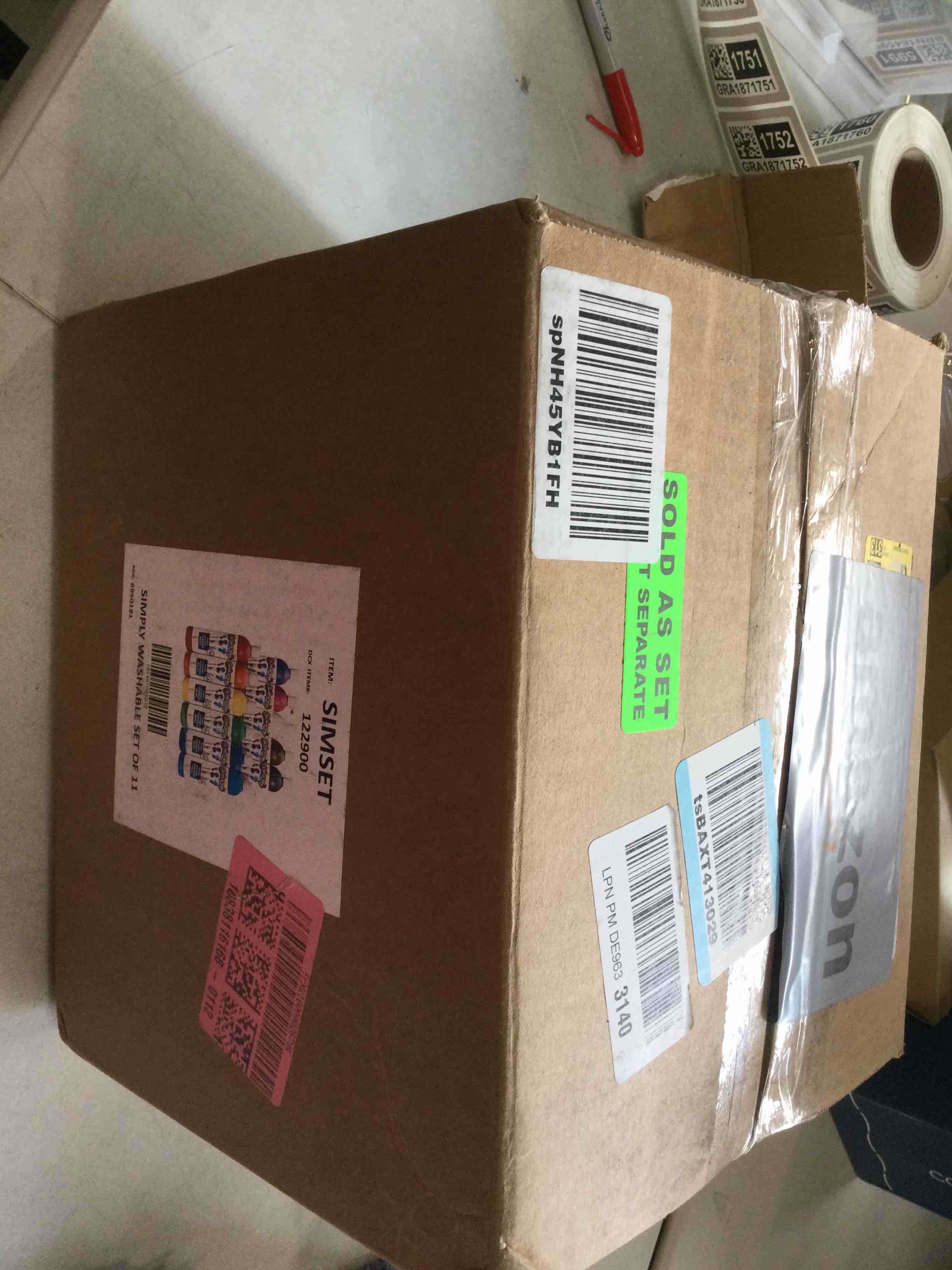 https://s3.amazonaws.com/lotting-images-prod/bidfta/GRA1871749_1737561712476.jpeg