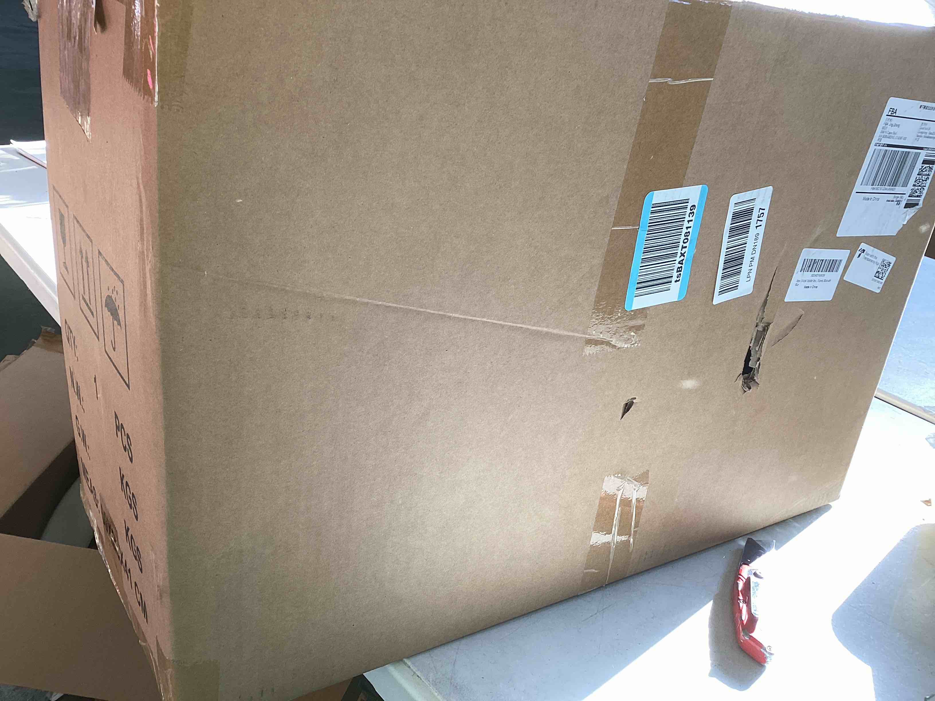https://s3.amazonaws.com/lotting-images-prod/bidfta/GRA1871970_1737991187623.jpeg