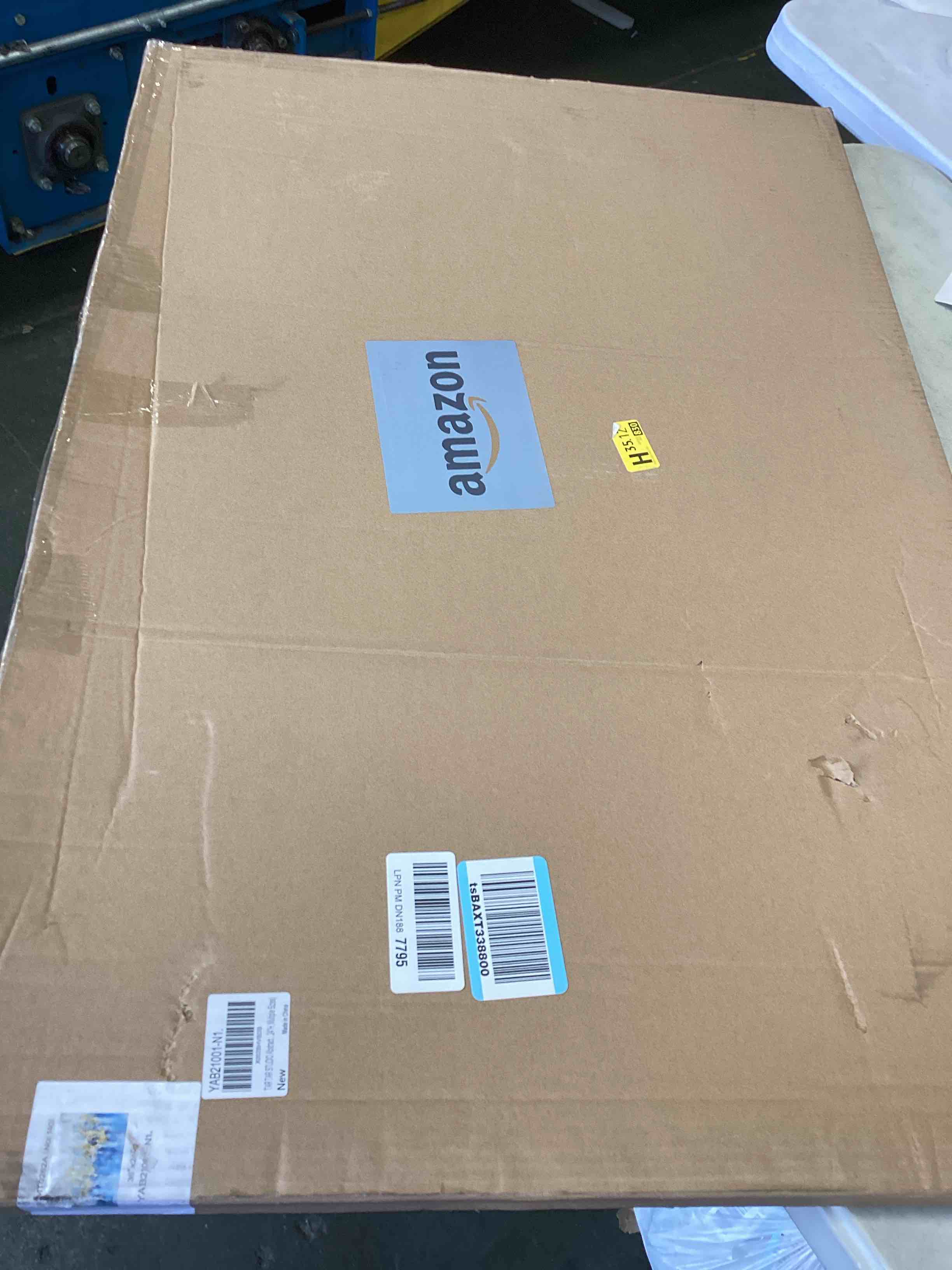 https://s3.amazonaws.com/lotting-images-prod/bidfta/GRA1872194_1738089180532.jpeg