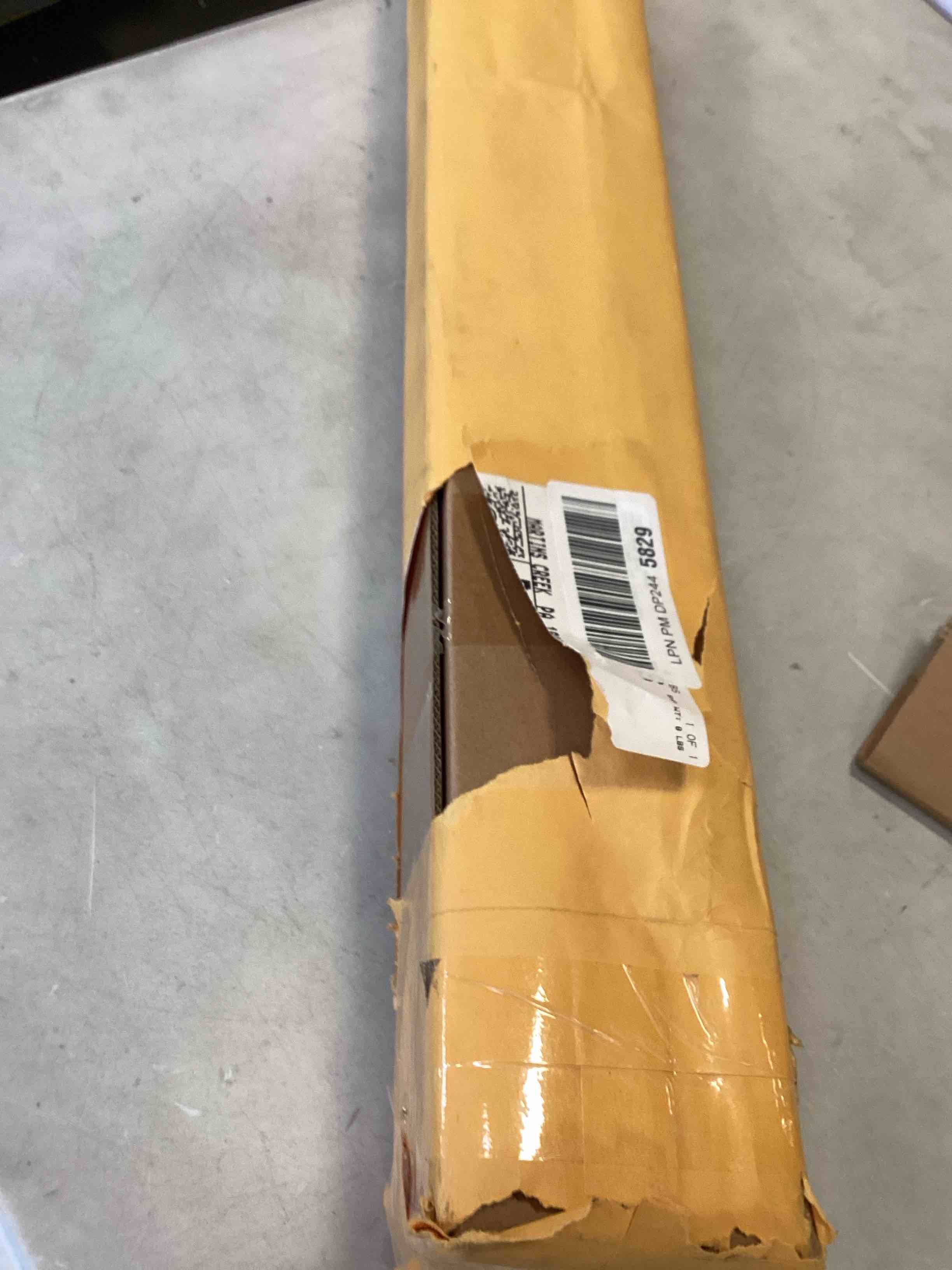 https://s3.amazonaws.com/lotting-images-prod/bidfta/GRA1872226_1738095654624.jpeg