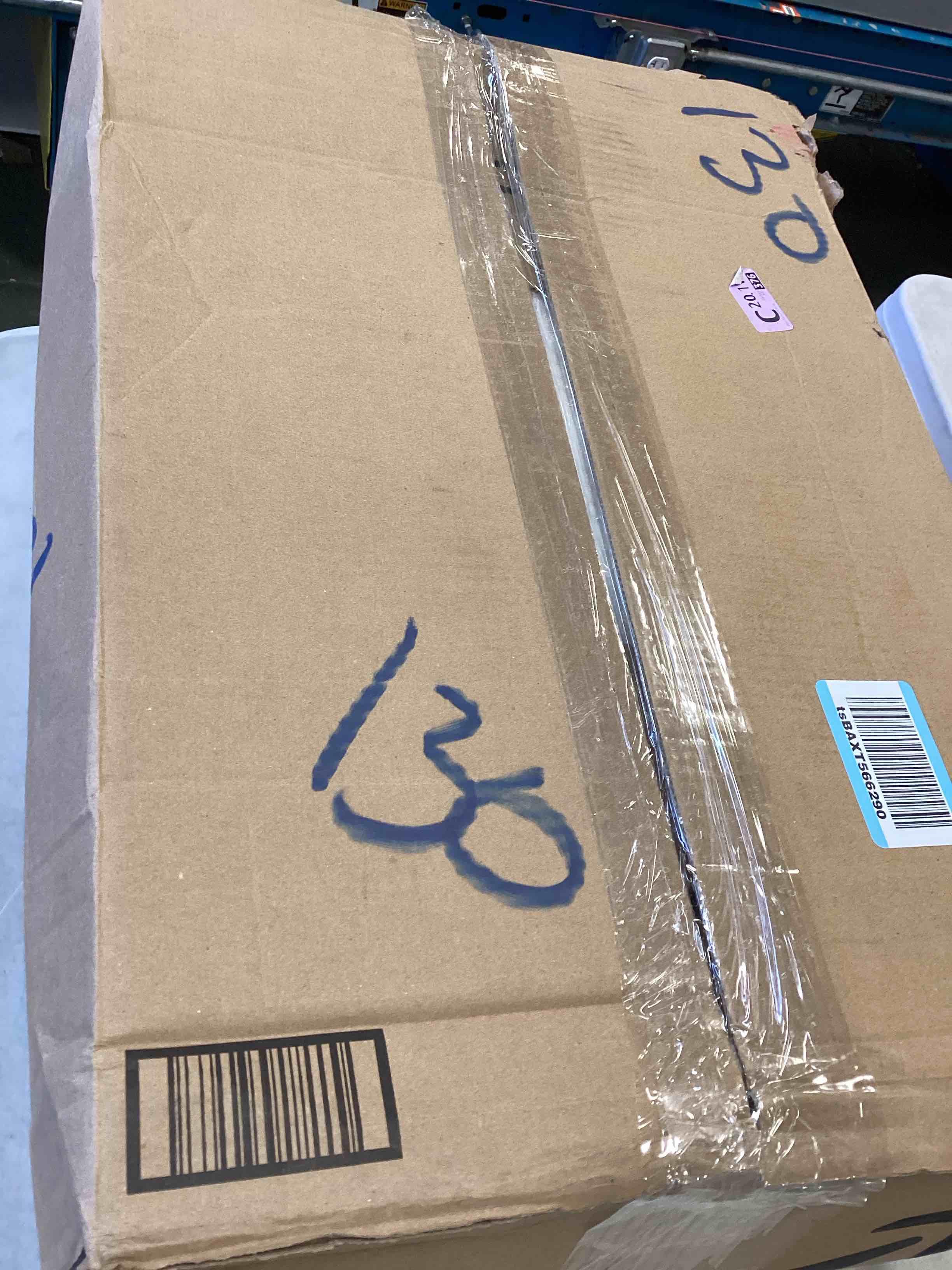 https://s3.amazonaws.com/lotting-images-prod/bidfta/GRA1872242_1738098411325.jpeg