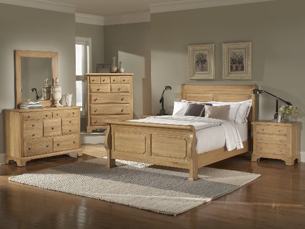 American Journey - Light Washed Oak Bedroom Set Vaughan Bassett Furniture  Similar ( incomplete)