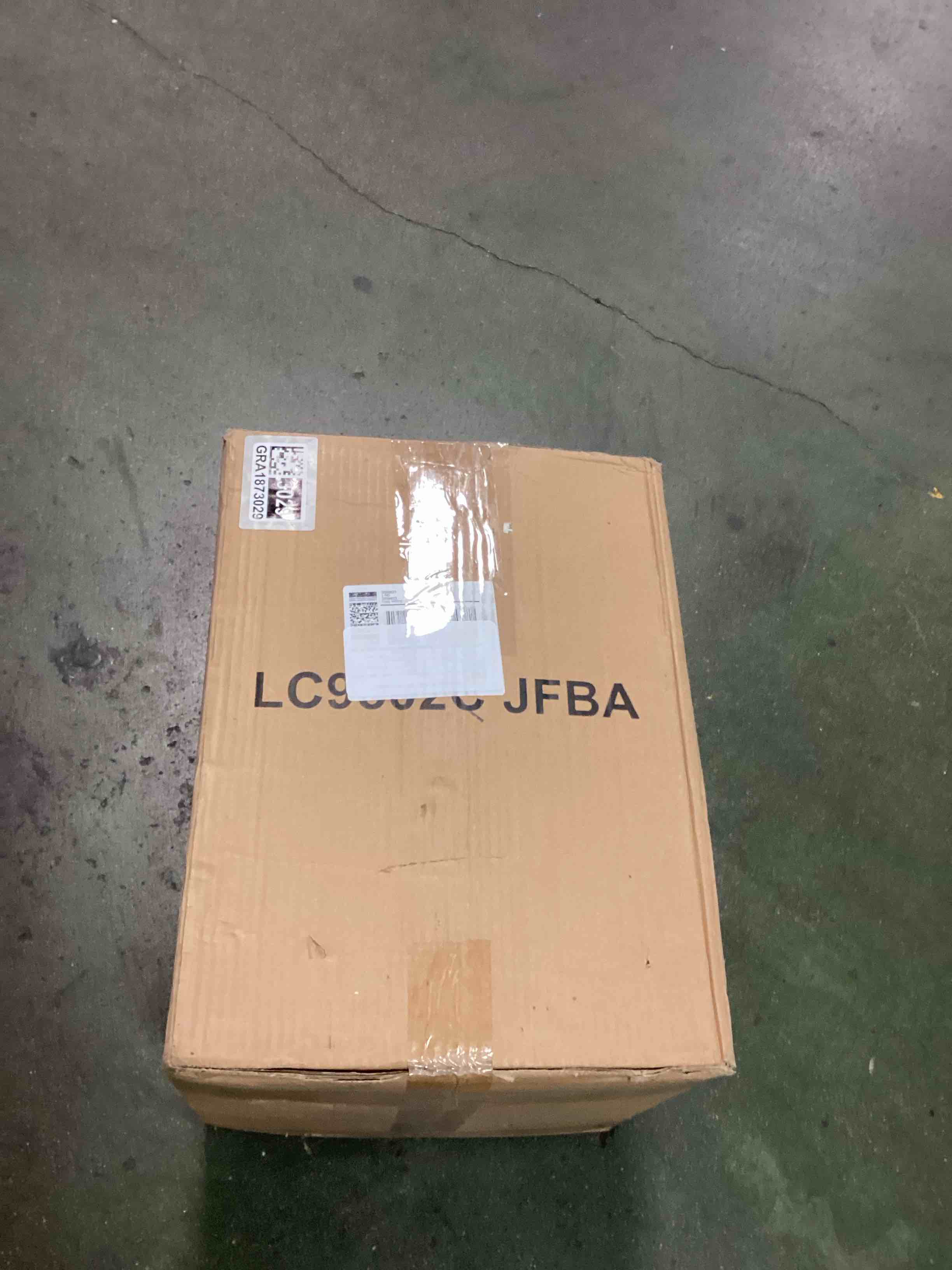 https://s3.amazonaws.com/lotting-images-prod/bidfta/GRA1873029_1735226594111.jpeg