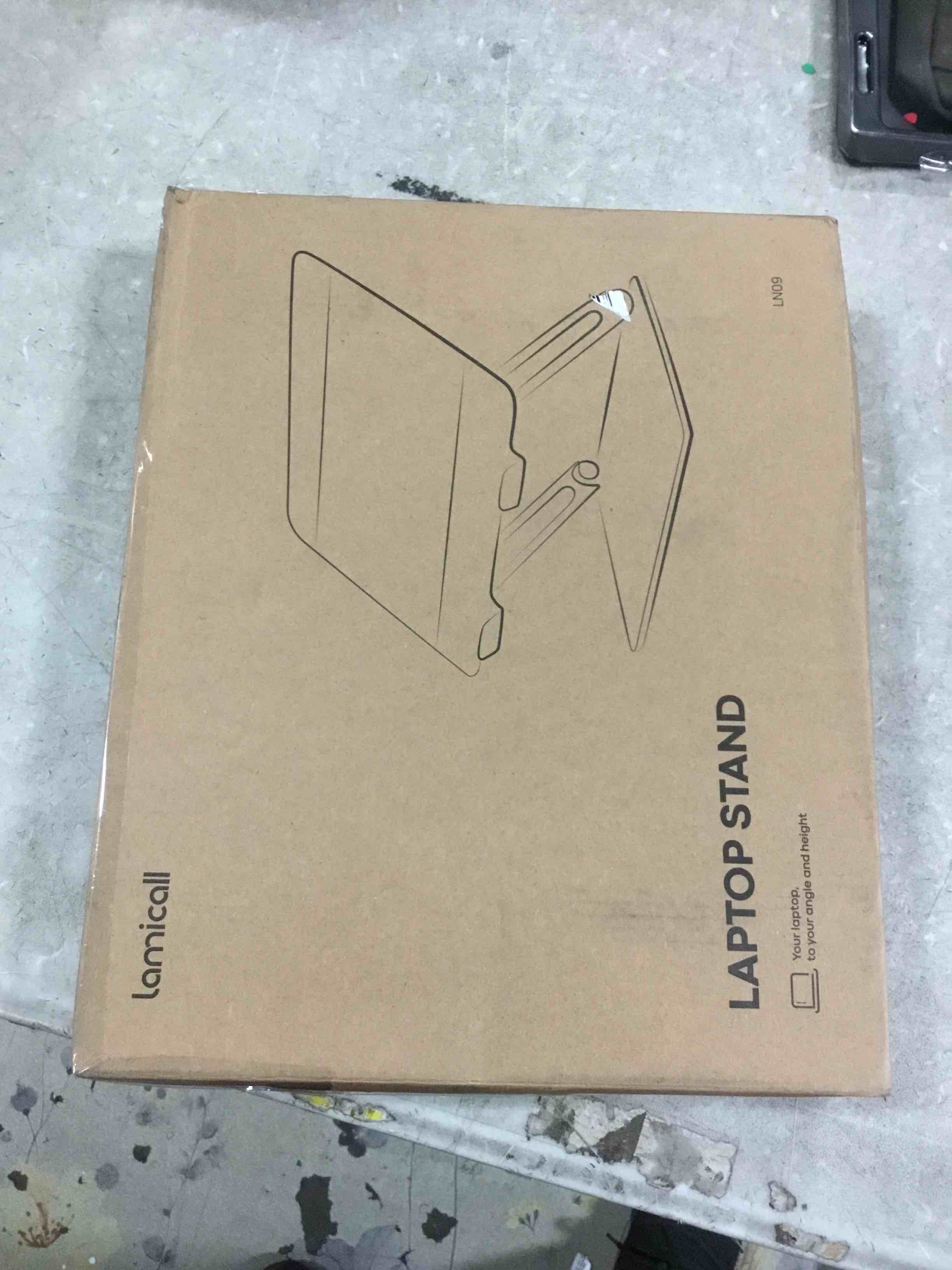 https://s3.amazonaws.com/lotting-images-prod/bidfta/GRA1873149_1735333925287.jpeg