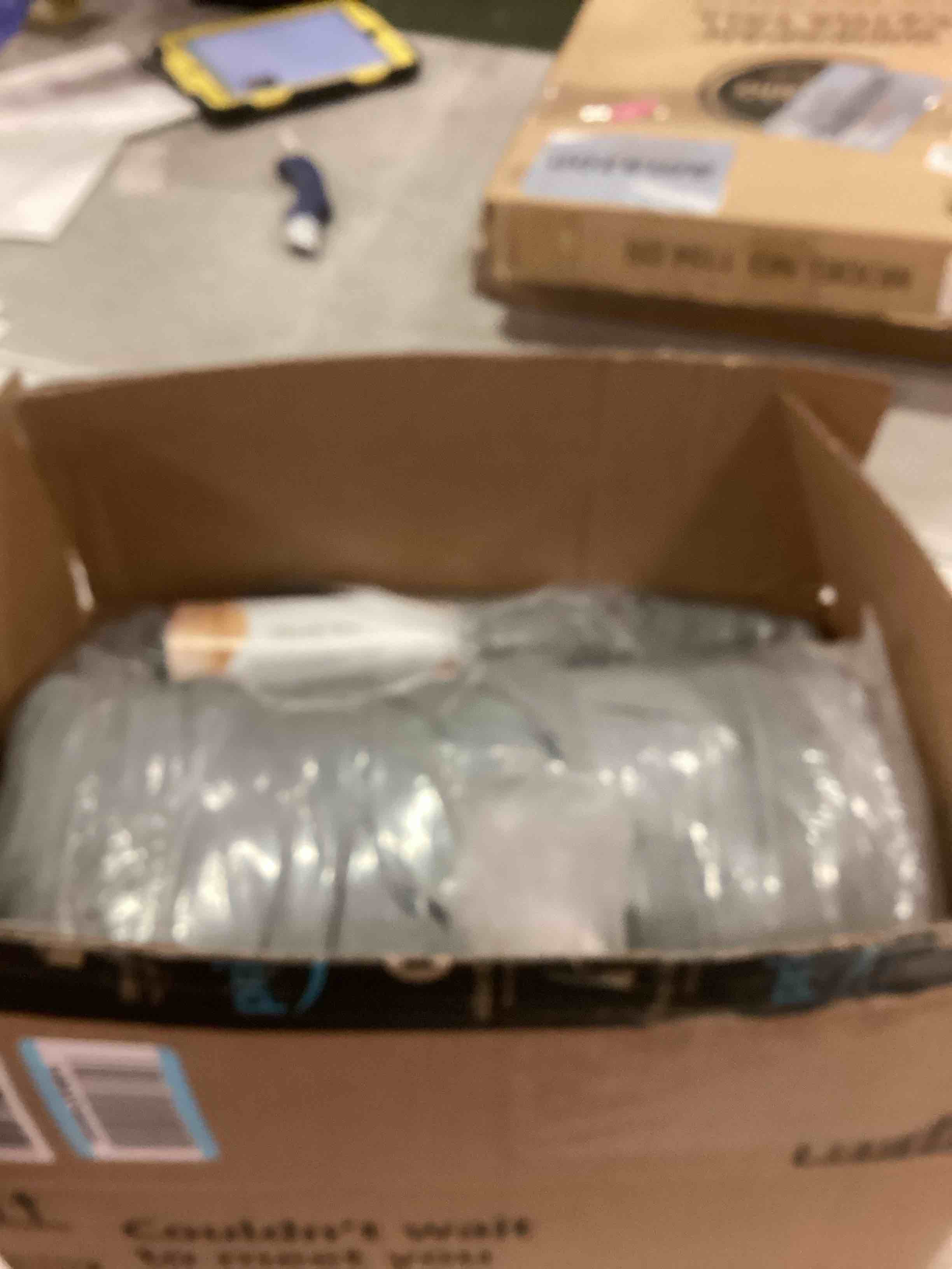 https://s3.amazonaws.com/lotting-images-prod/bidfta/GRA1873605_1736254193878.jpeg