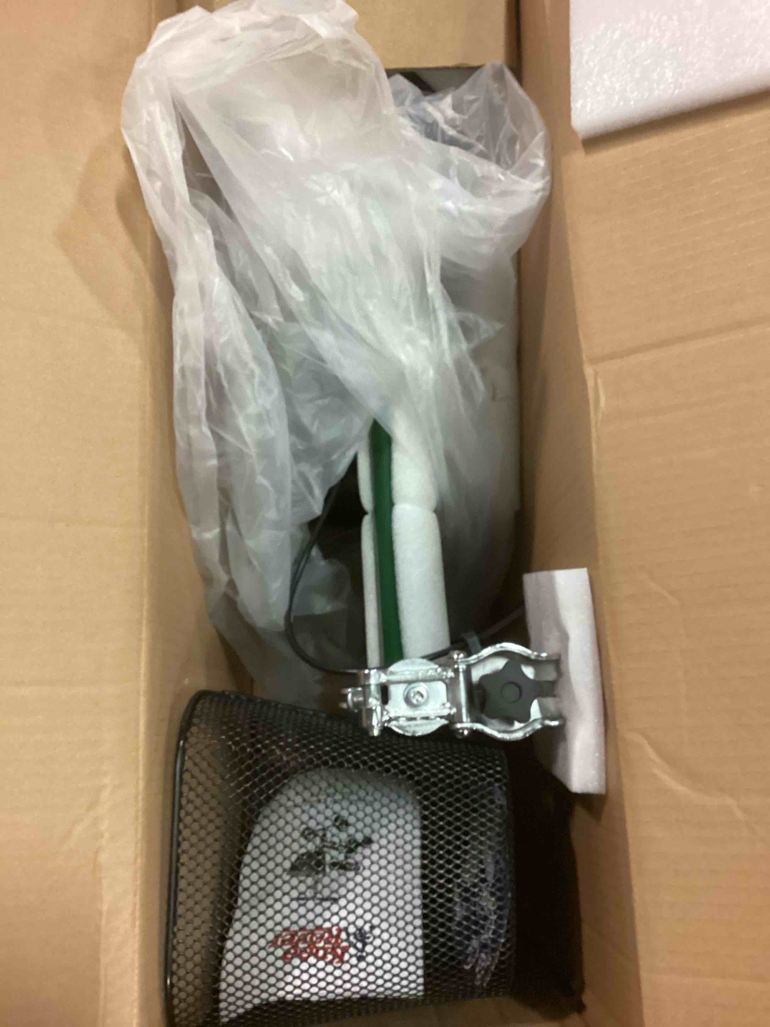 https://s3.amazonaws.com/lotting-images-prod/bidfta/GRA1874193_1736860183372.jpeg