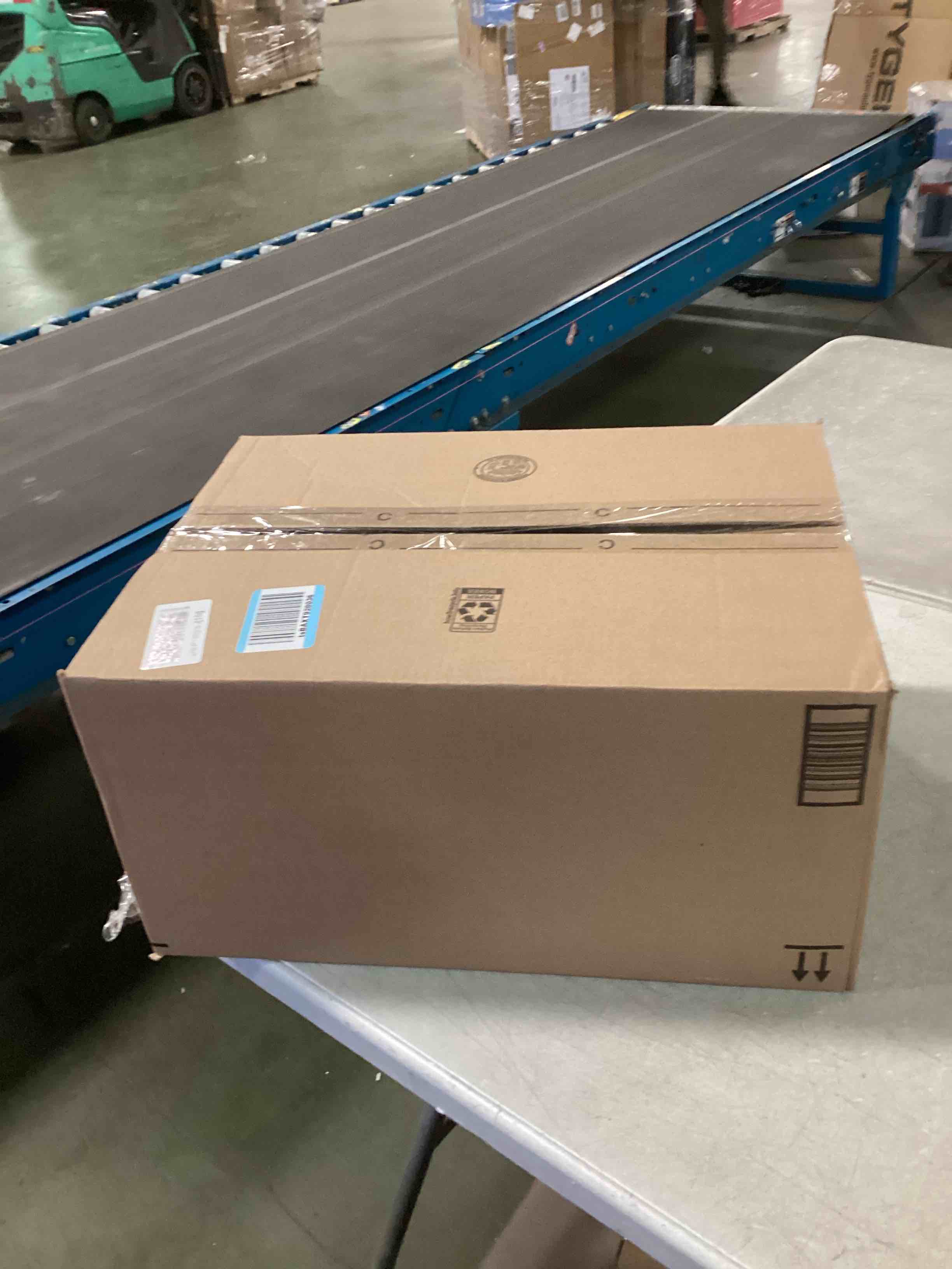 https://s3.amazonaws.com/lotting-images-prod/bidfta/GRA1874730_1737034097836.jpeg