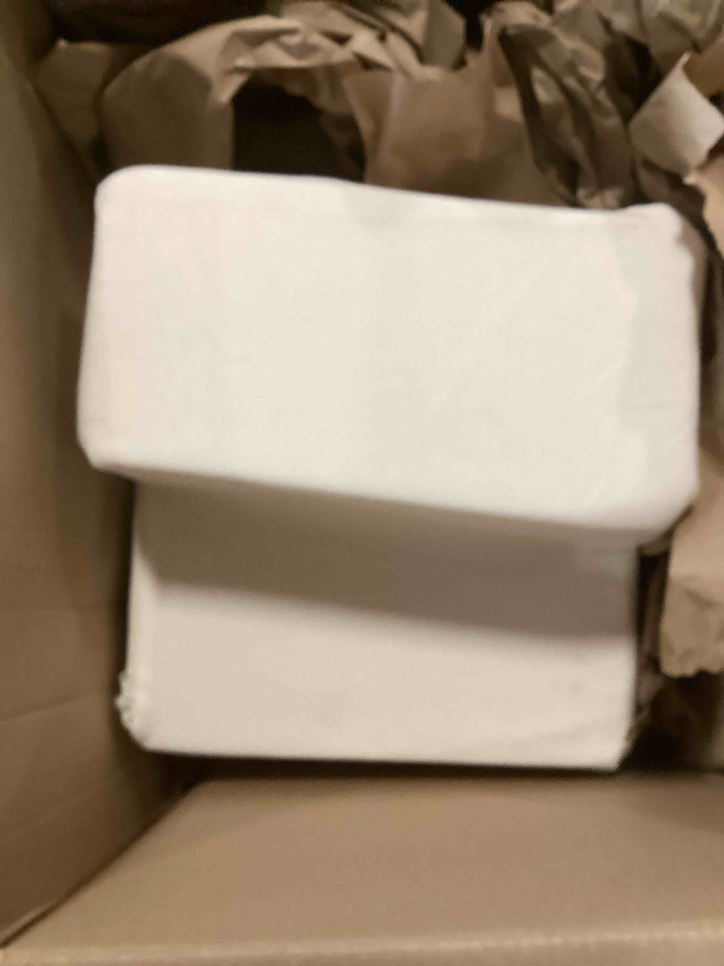 https://s3.amazonaws.com/lotting-images-prod/bidfta/GRA1874754_1737036093080.jpeg