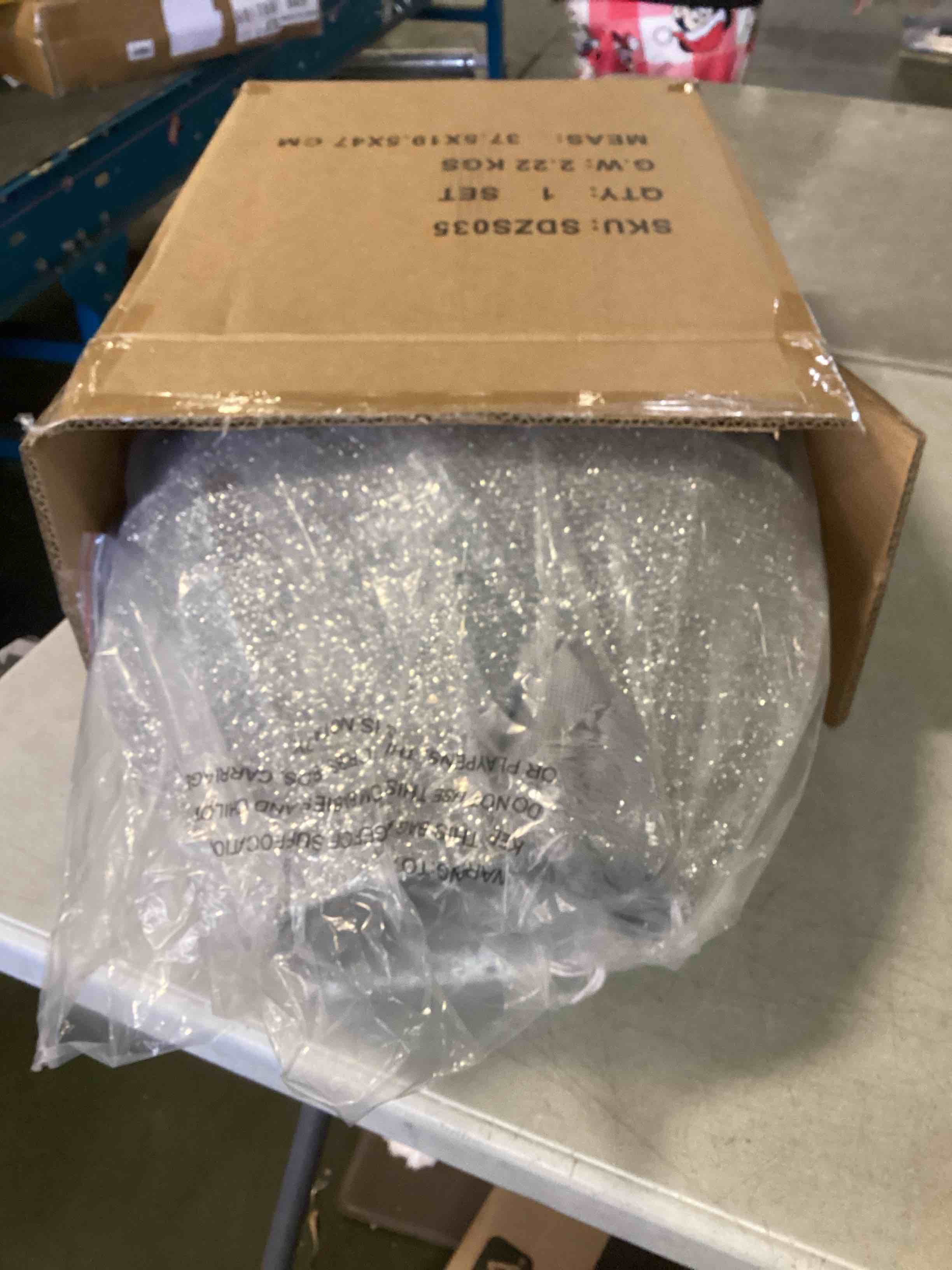 https://s3.amazonaws.com/lotting-images-prod/bidfta/GRA1875273_1737142297681.jpeg