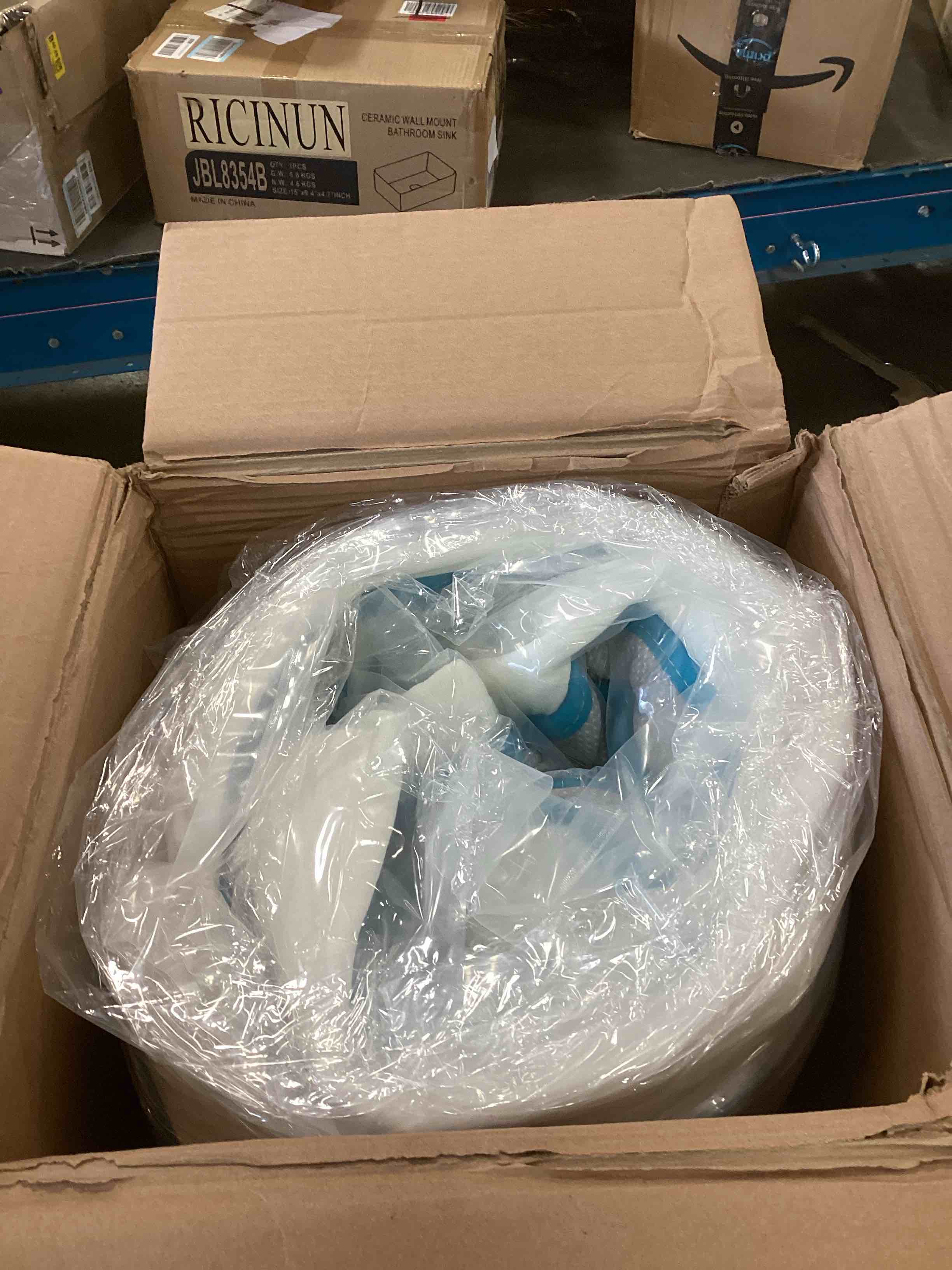 https://s3.amazonaws.com/lotting-images-prod/bidfta/GRA1875417_1737381934737.jpeg