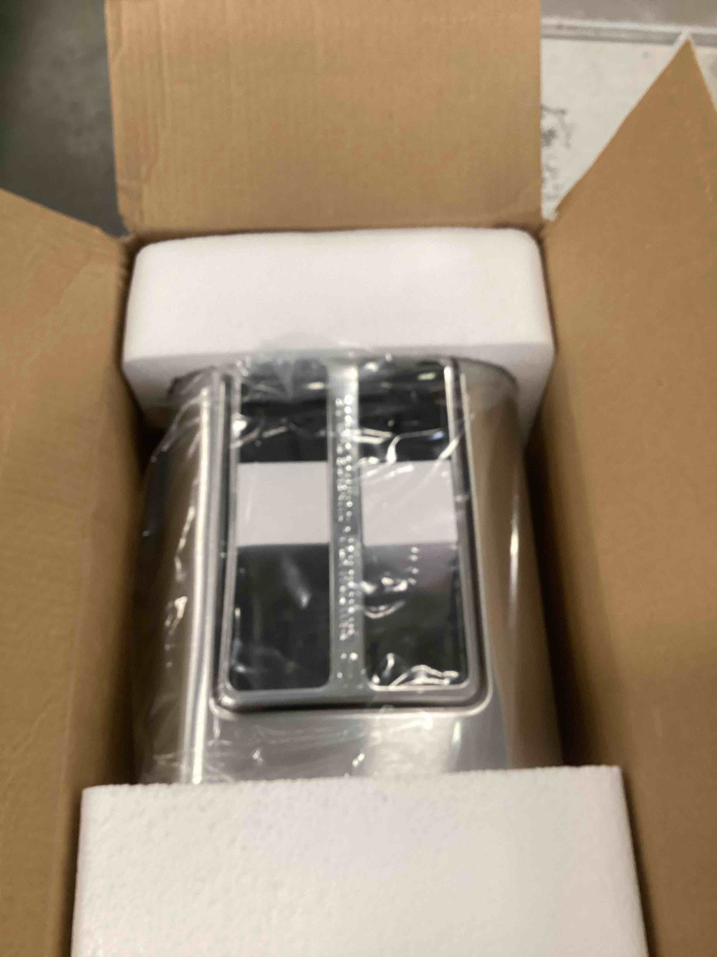 https://s3.amazonaws.com/lotting-images-prod/bidfta/GRA1875480_1737390495853.jpeg