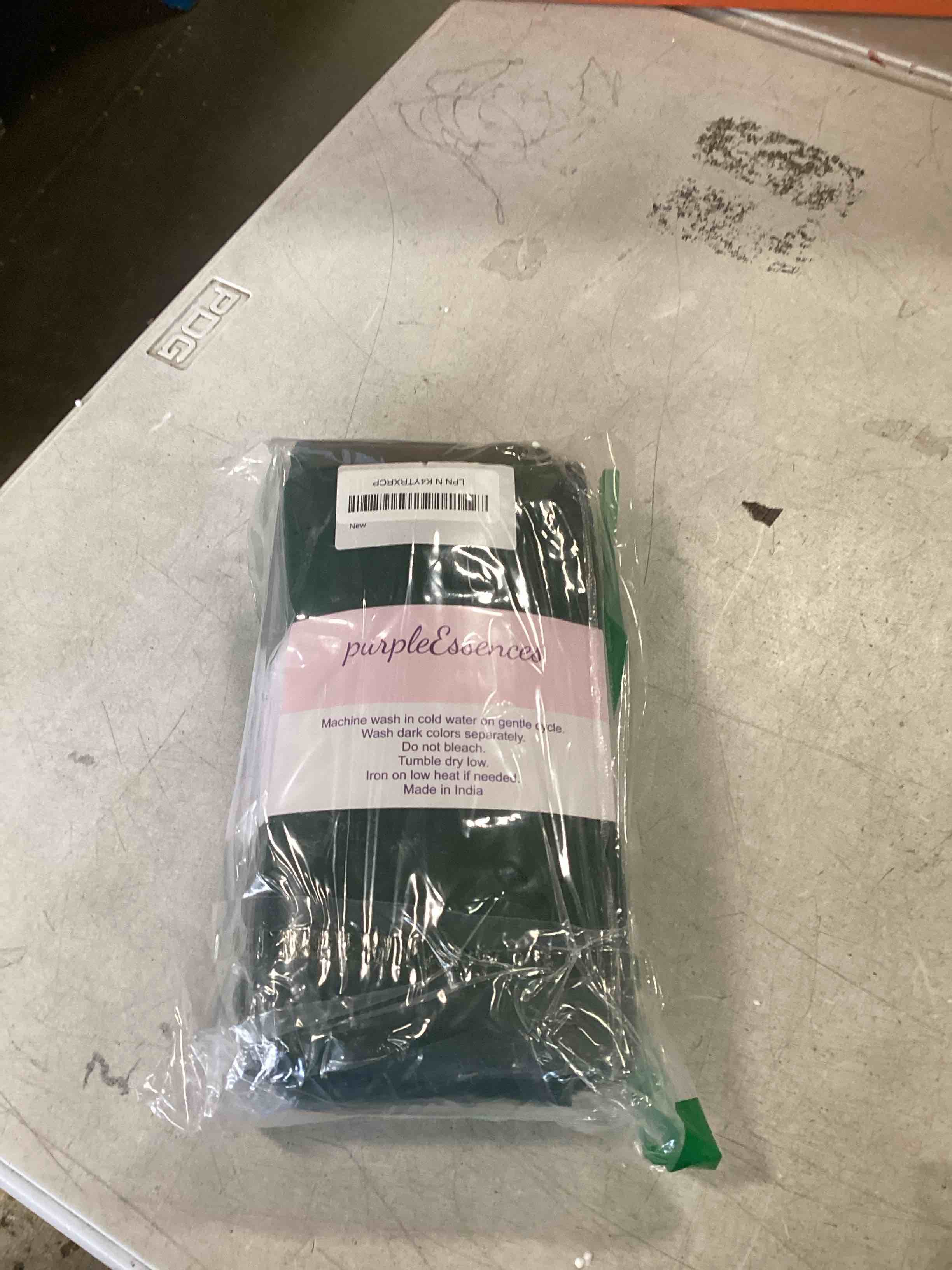 https://s3.amazonaws.com/lotting-images-prod/bidfta/GRA1875495_1737395005275.jpeg
