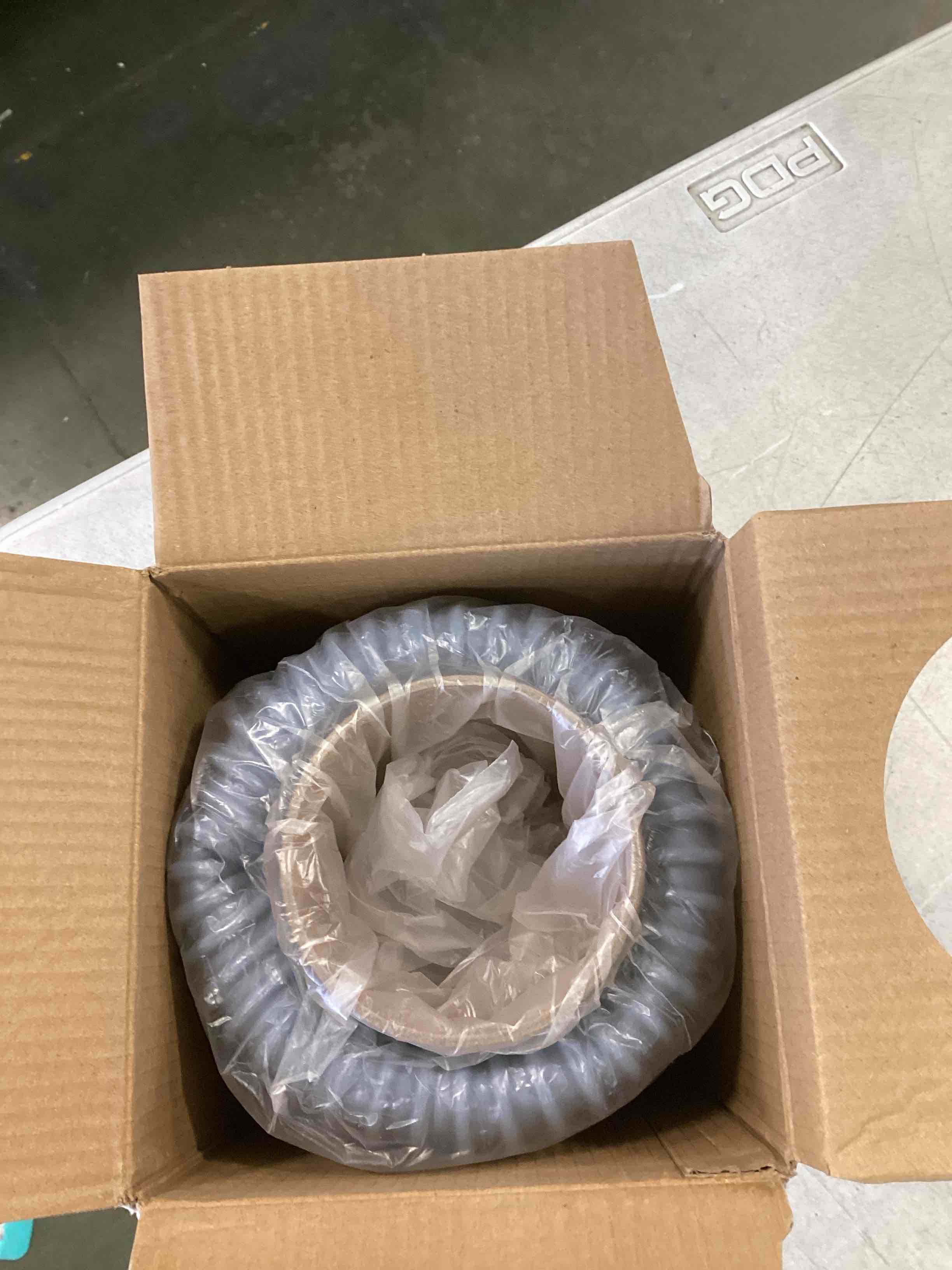 https://s3.amazonaws.com/lotting-images-prod/bidfta/GRA1875507_1737396334281.jpeg
