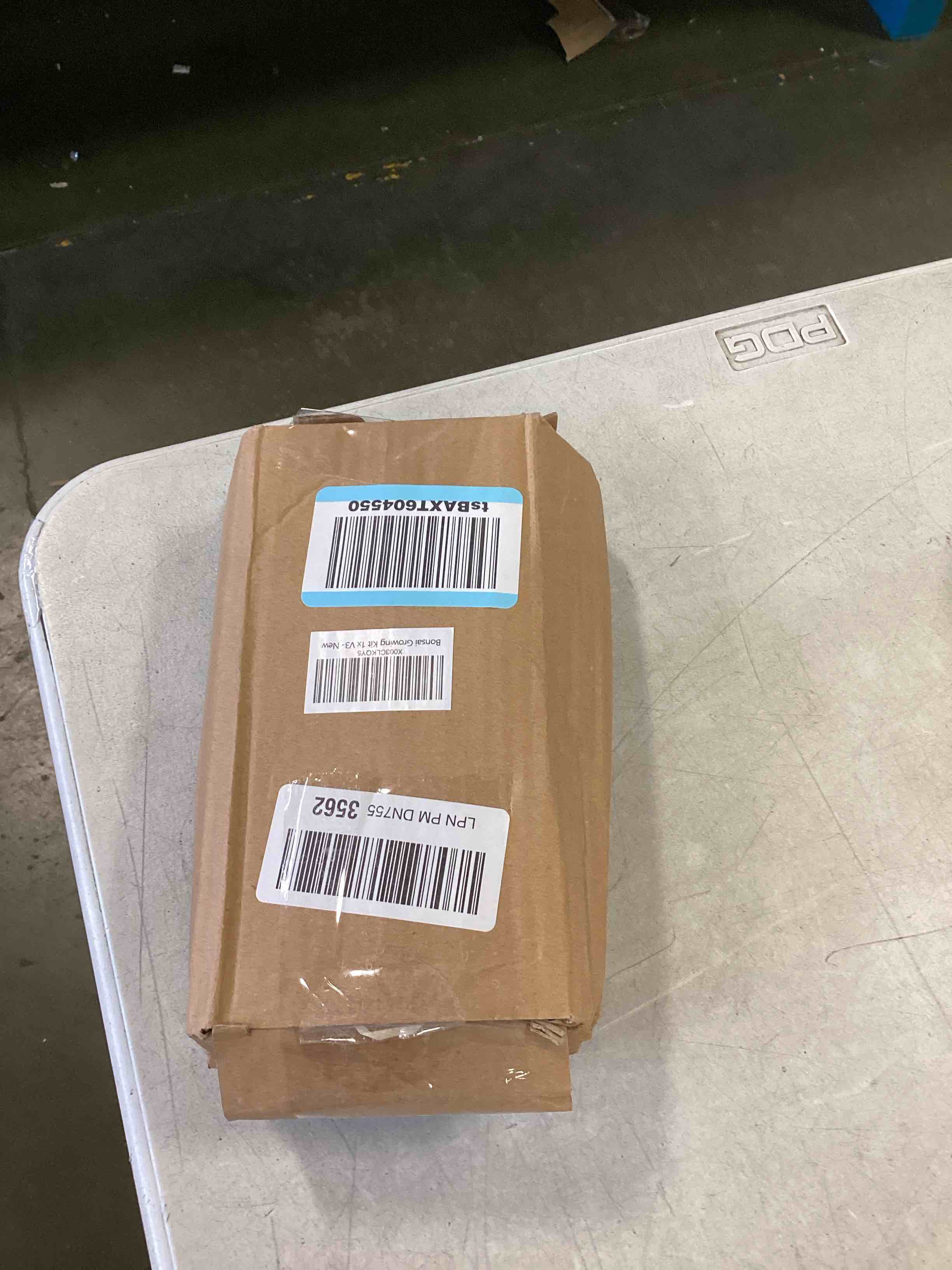 https://s3.amazonaws.com/lotting-images-prod/bidfta/GRA1875529_1737399106107.jpeg