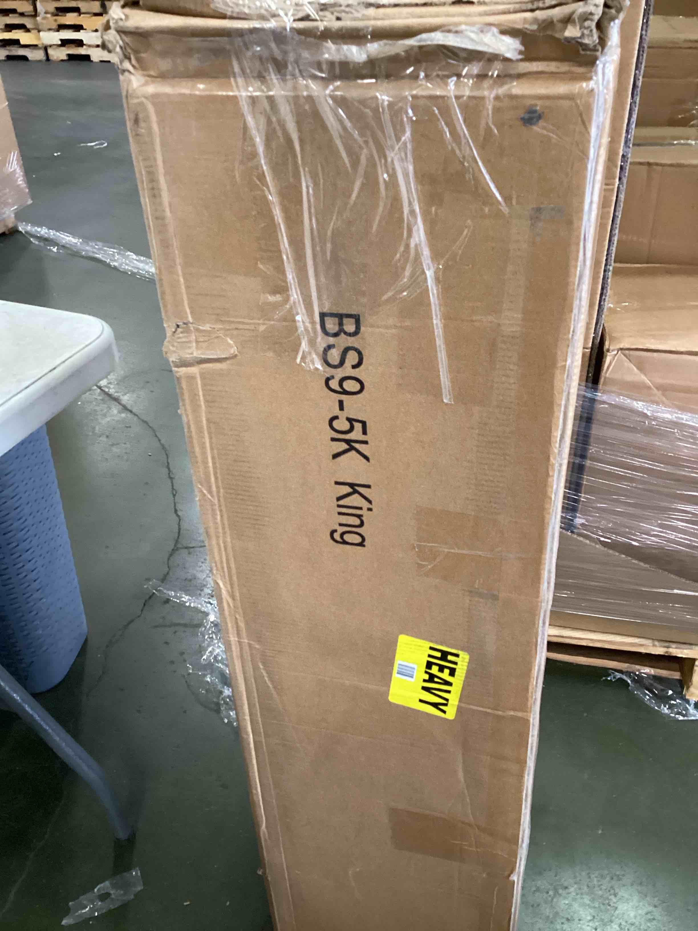 https://s3.amazonaws.com/lotting-images-prod/bidfta/GRA1875650_1737478159585.jpeg