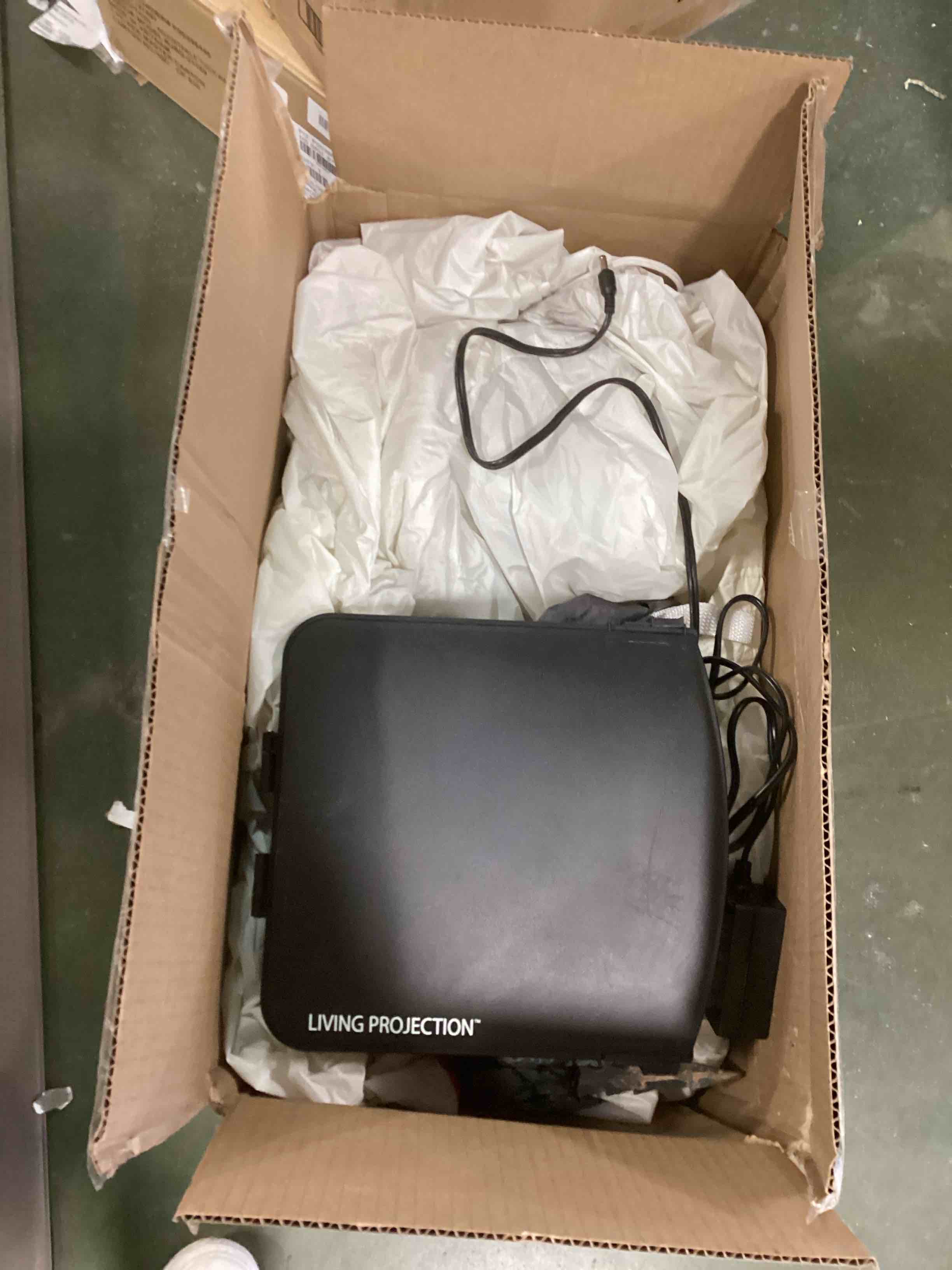 https://s3.amazonaws.com/lotting-images-prod/bidfta/GRA1875747_1737552735932.jpeg