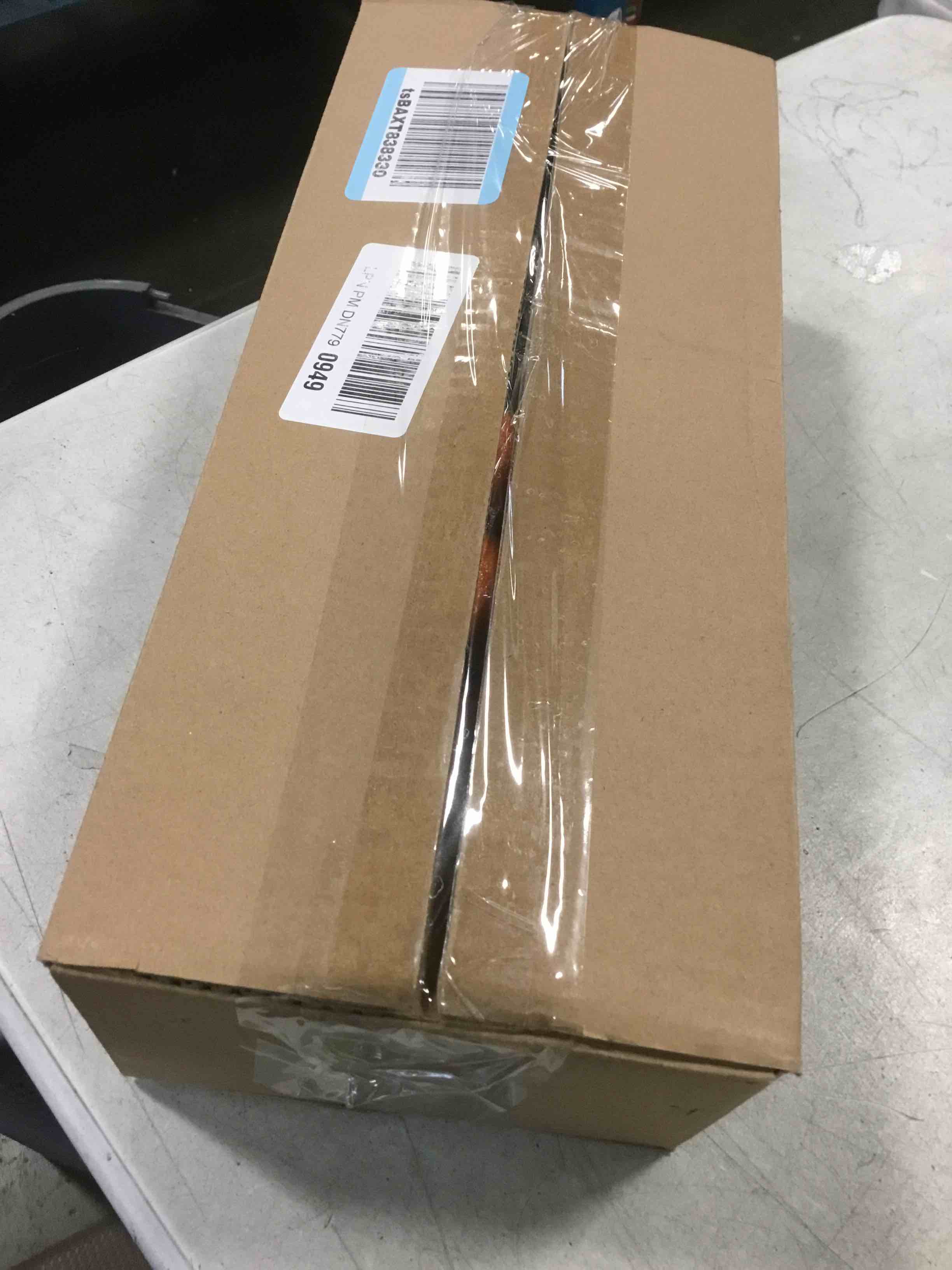 https://s3.amazonaws.com/lotting-images-prod/bidfta/GRA1875931_1737642527960.jpeg