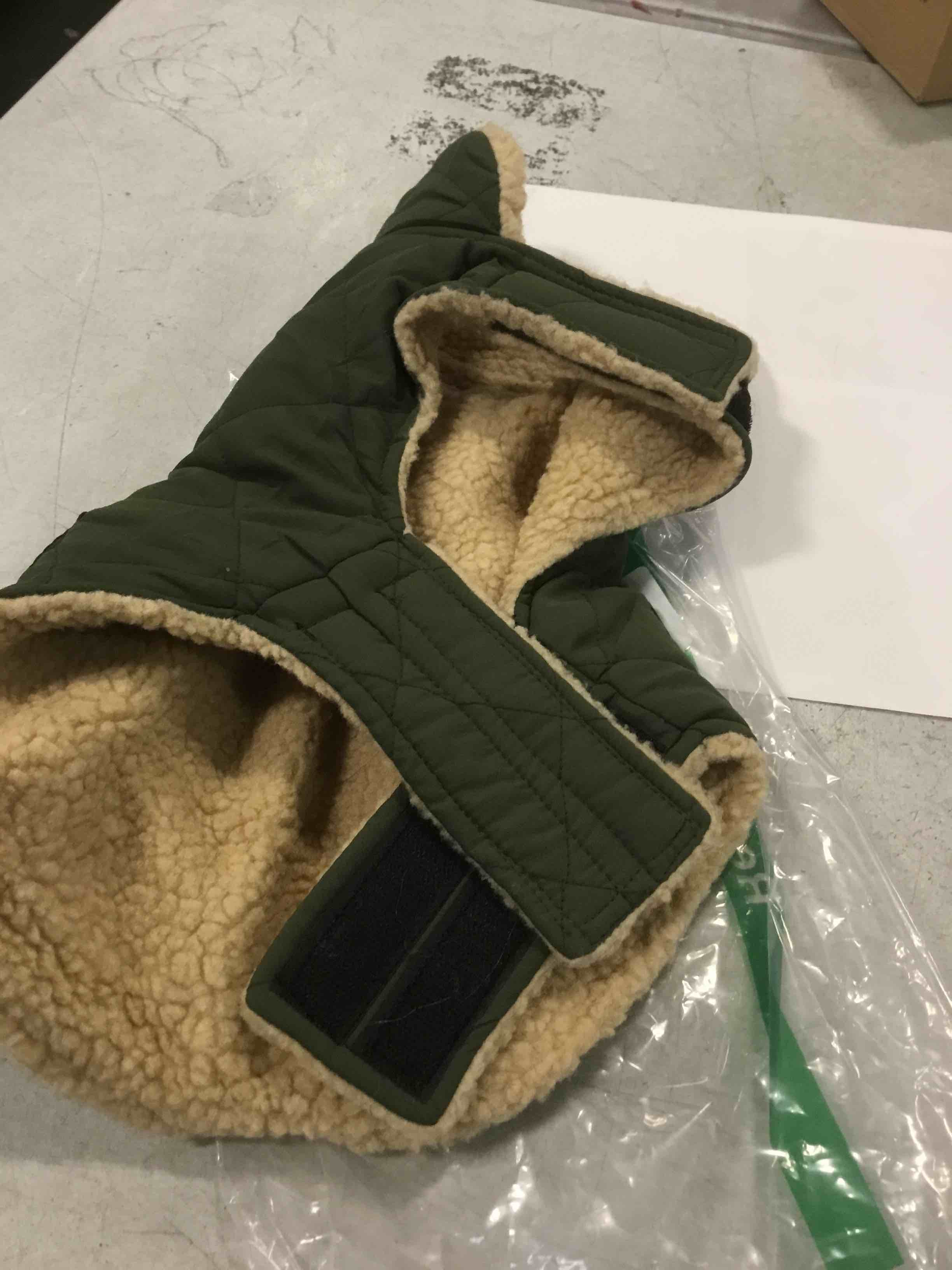https://s3.amazonaws.com/lotting-images-prod/bidfta/GRA1875986_1737651319031.jpeg