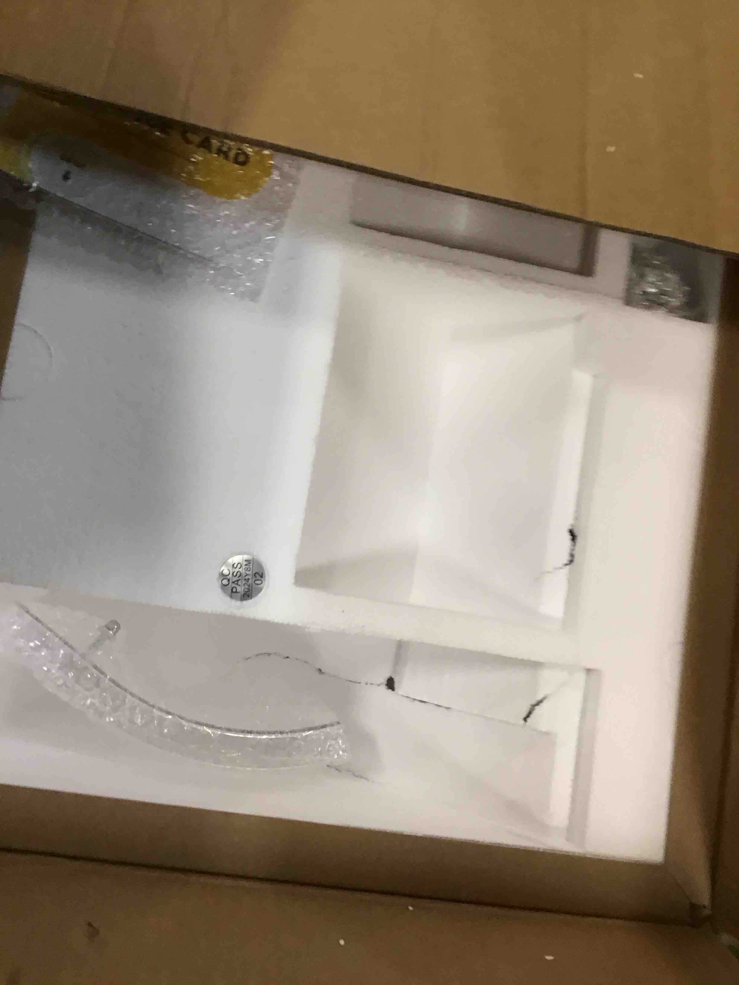 https://s3.amazonaws.com/lotting-images-prod/bidfta/GRA1876896_1735304494637.jpeg