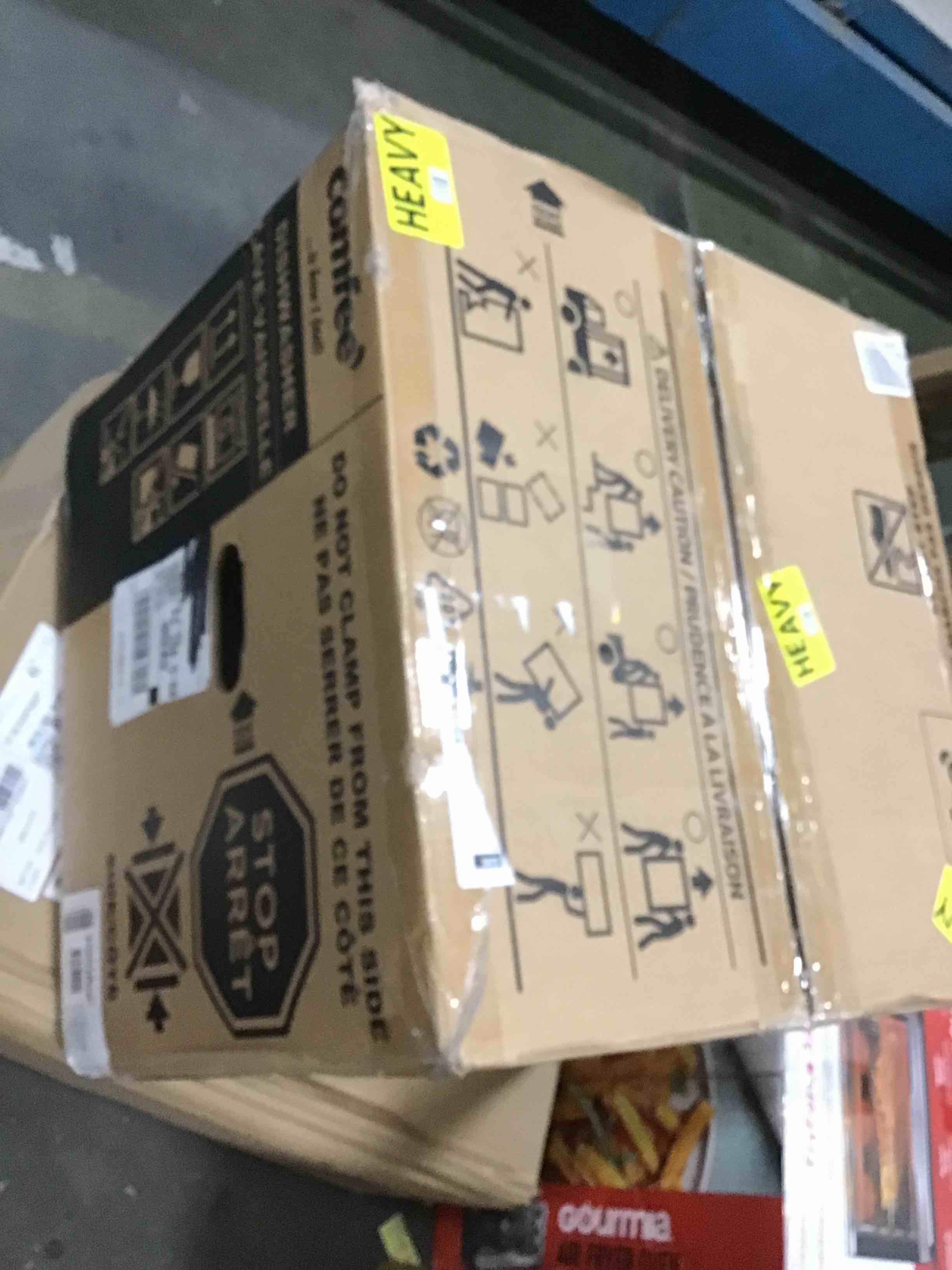 https://s3.amazonaws.com/lotting-images-prod/bidfta/GRA1877231_1735562215848.jpeg