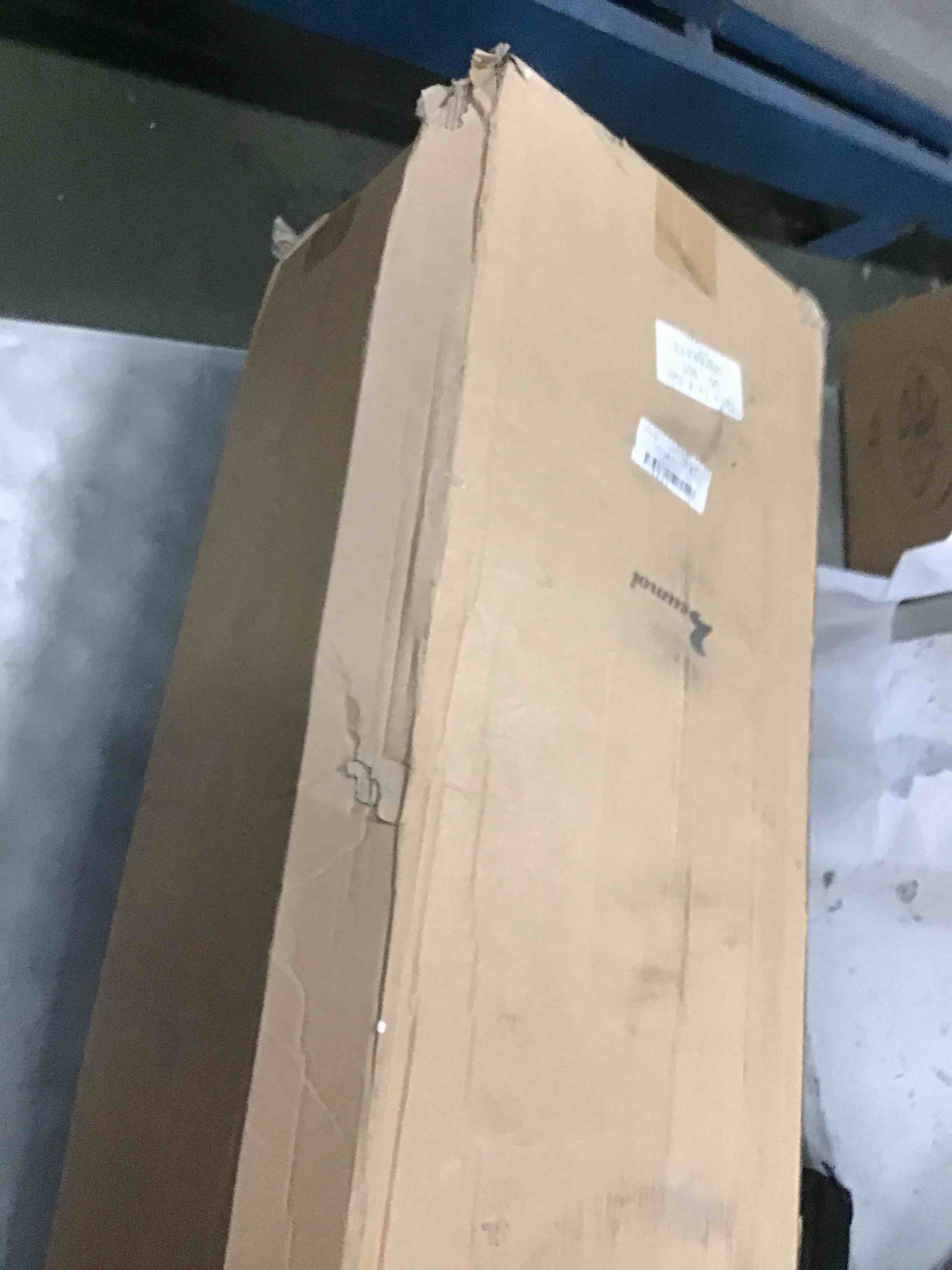https://s3.amazonaws.com/lotting-images-prod/bidfta/GRA1877289_1735565785836.jpeg