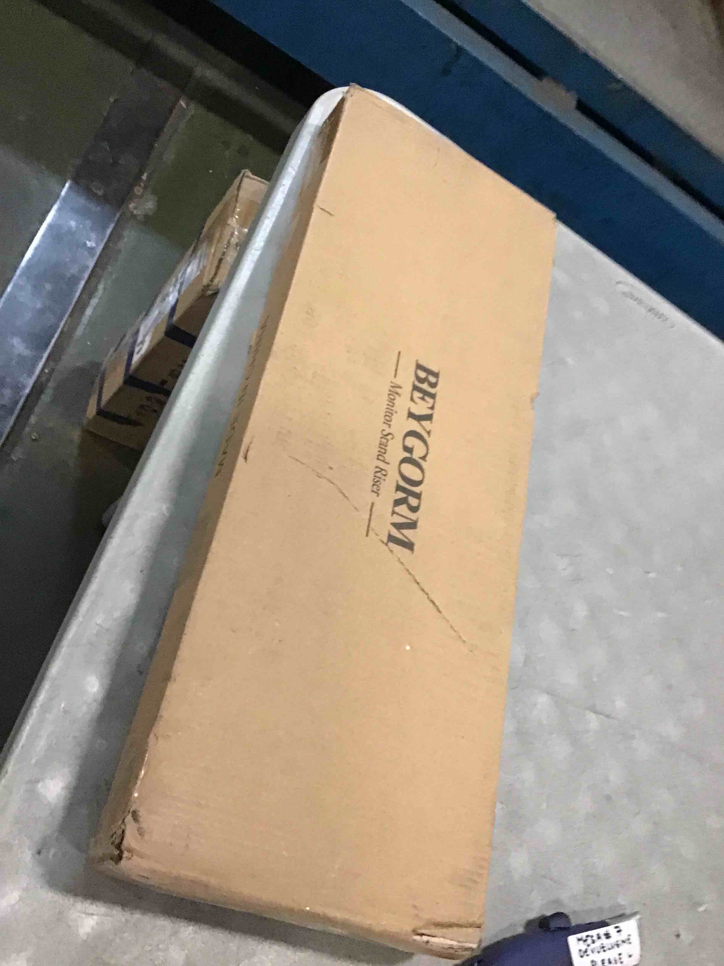 https://s3.amazonaws.com/lotting-images-prod/bidfta/GRA1877362_1735569722303.jpeg