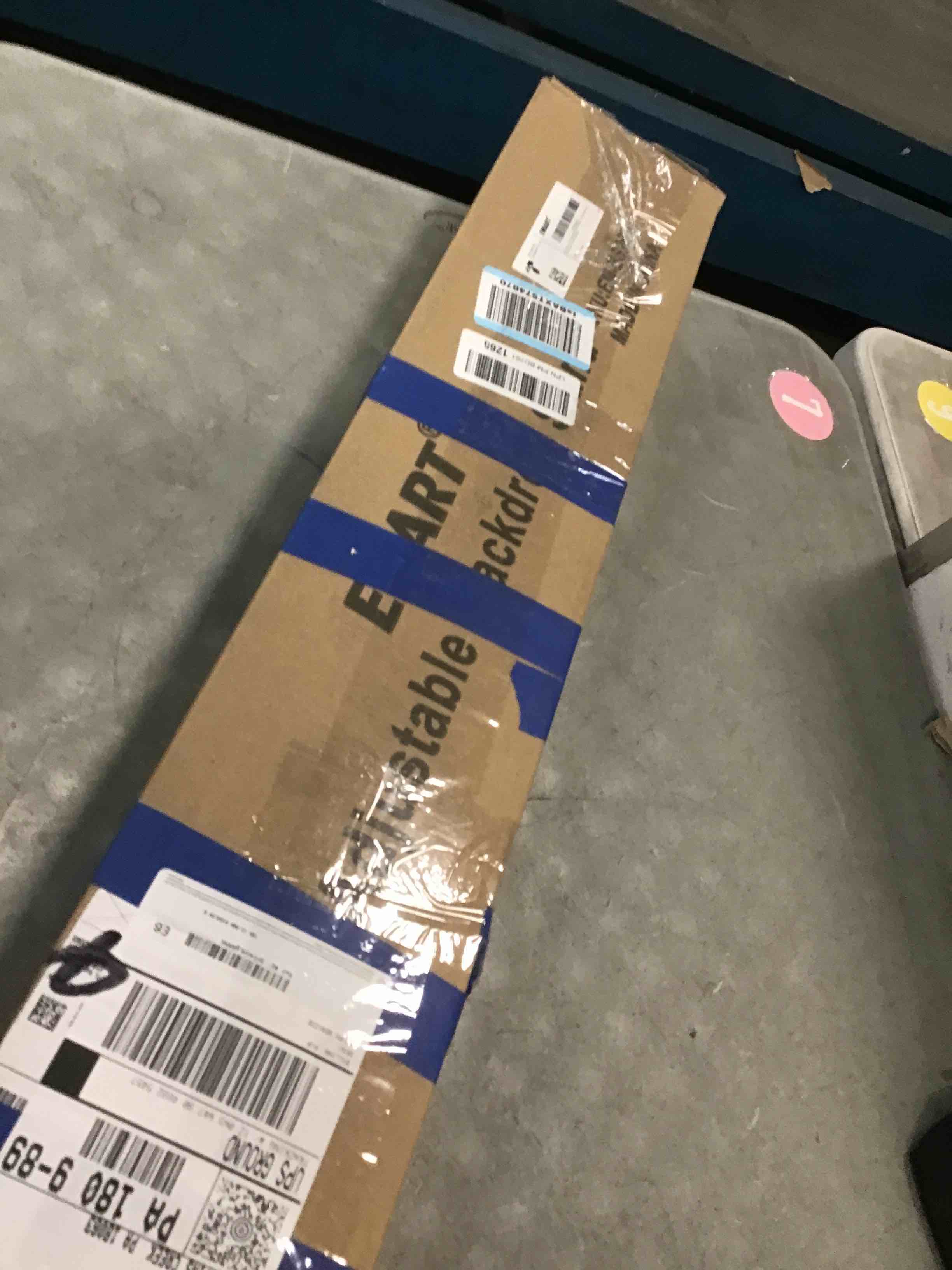 https://s3.amazonaws.com/lotting-images-prod/bidfta/GRA1877376_1735570500846.jpeg