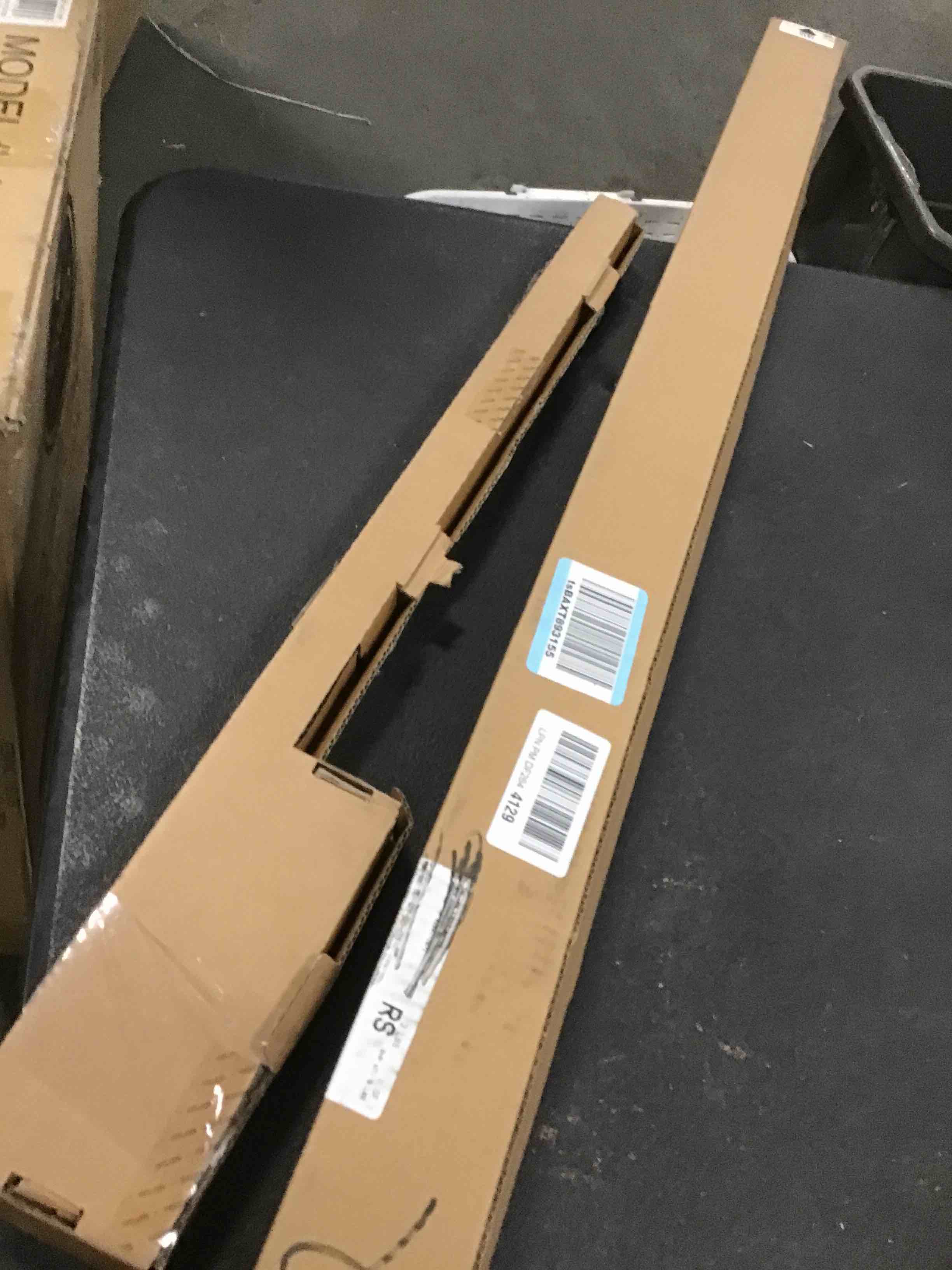 https://s3.amazonaws.com/lotting-images-prod/bidfta/GRA1877951_1735674982148.jpeg