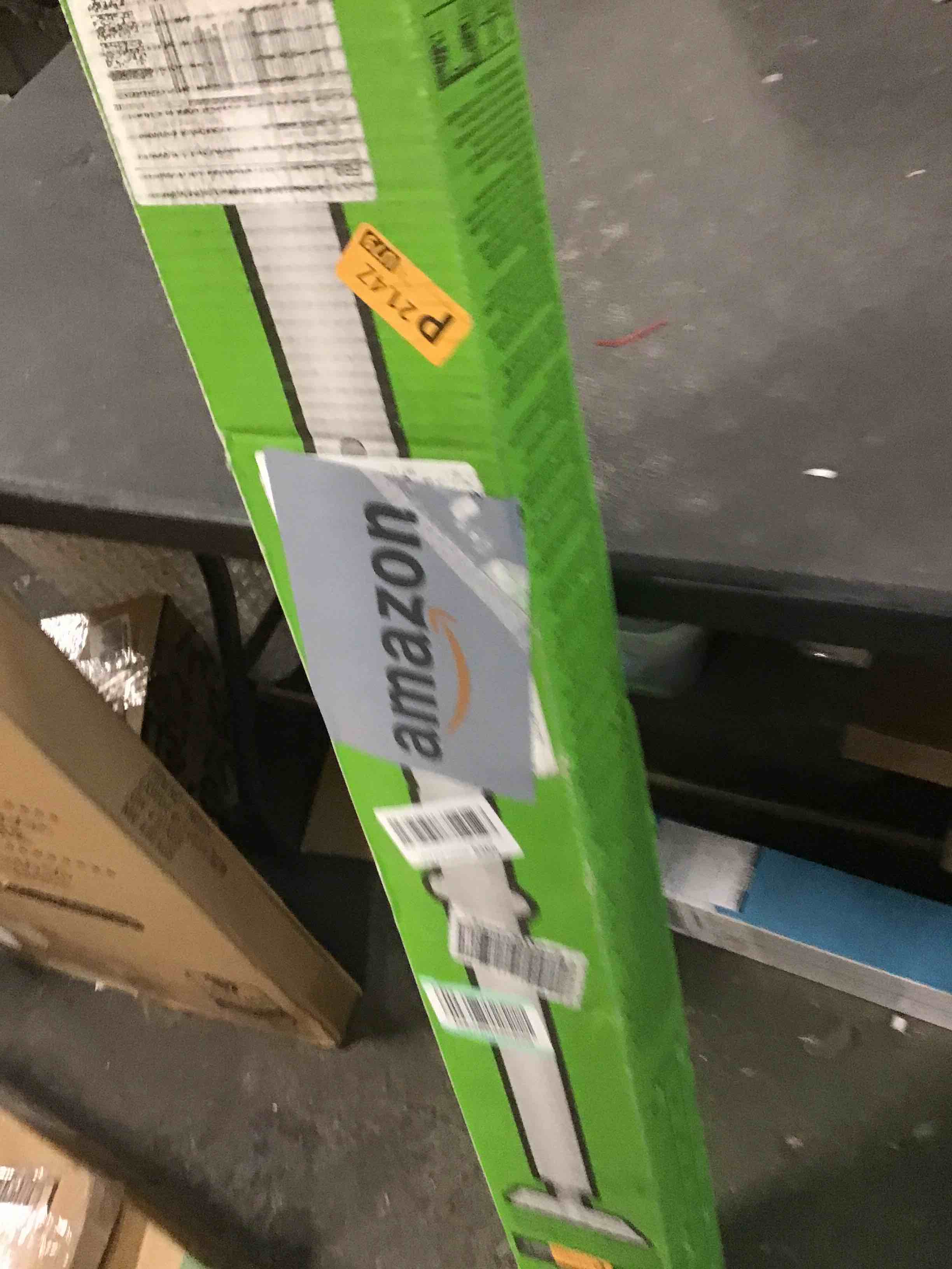 https://s3.amazonaws.com/lotting-images-prod/bidfta/GRA1877952_1735675074540.jpeg