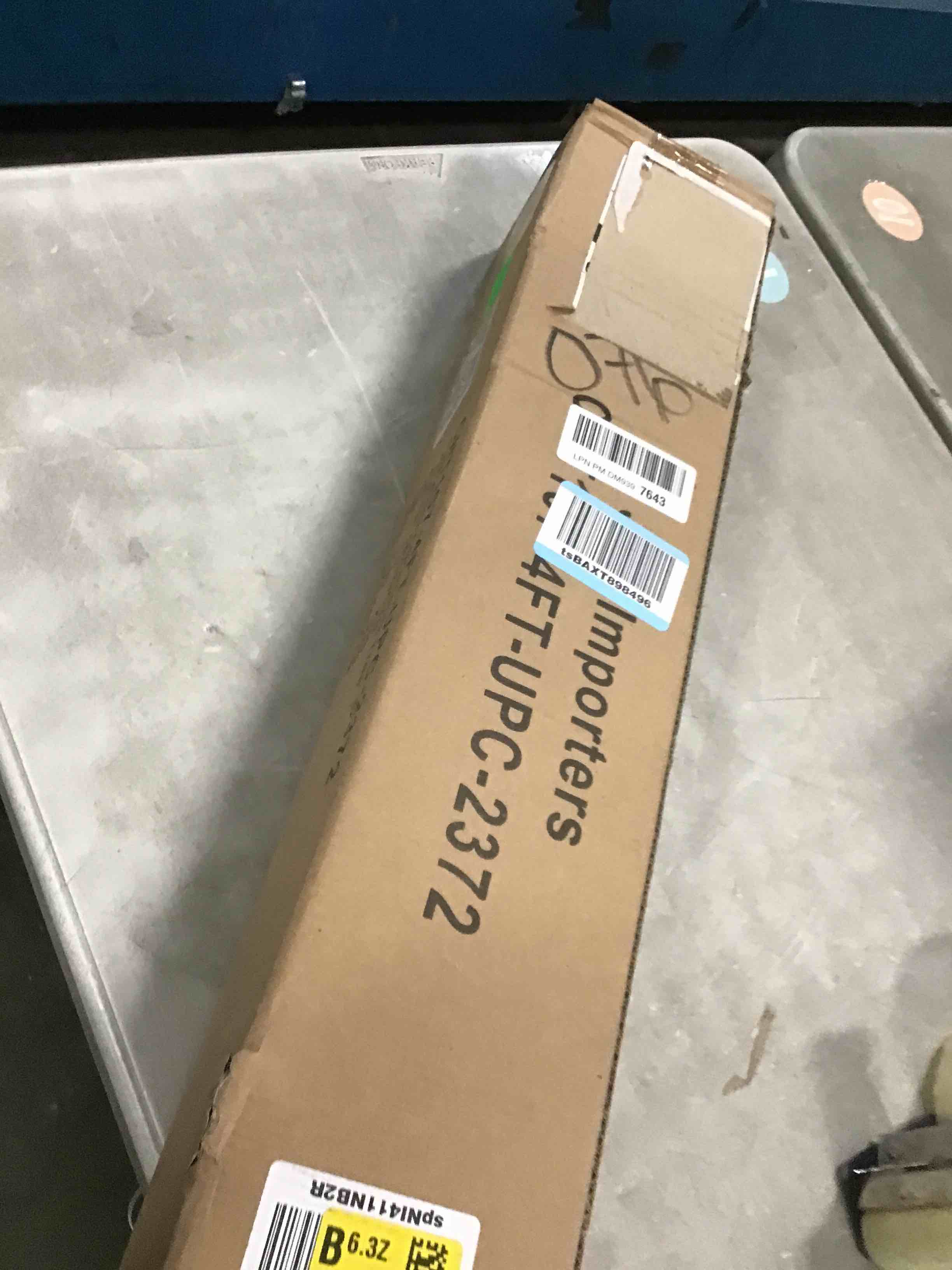 https://s3.amazonaws.com/lotting-images-prod/bidfta/GRA1878424_1735912408139.jpeg