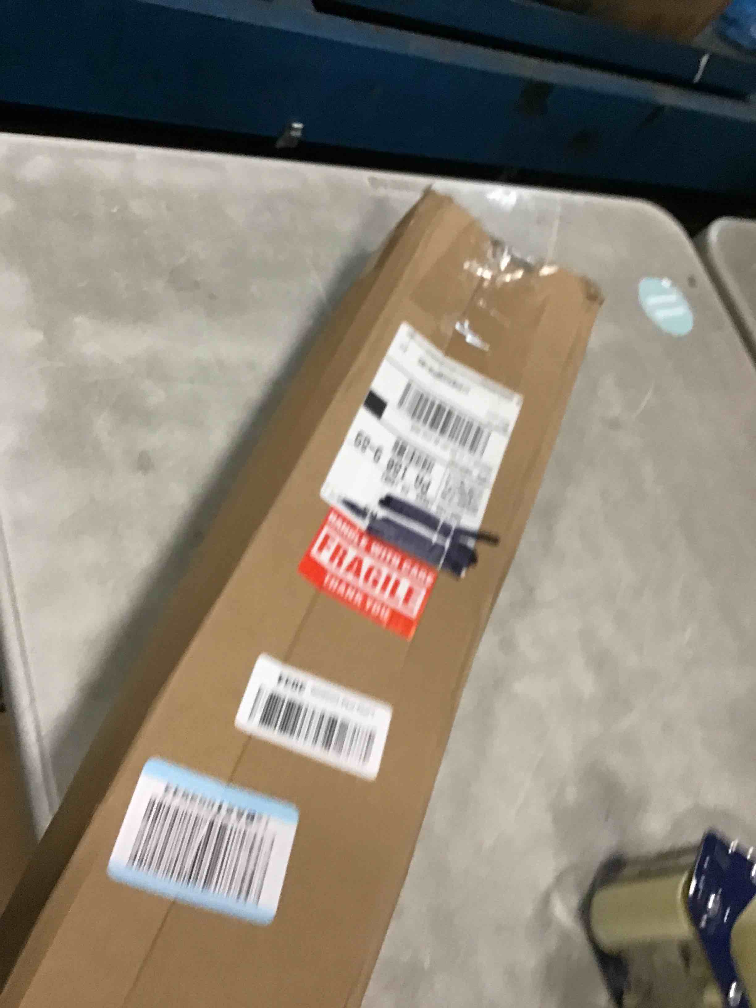 https://s3.amazonaws.com/lotting-images-prod/bidfta/GRA1878496_1735920059648.jpeg