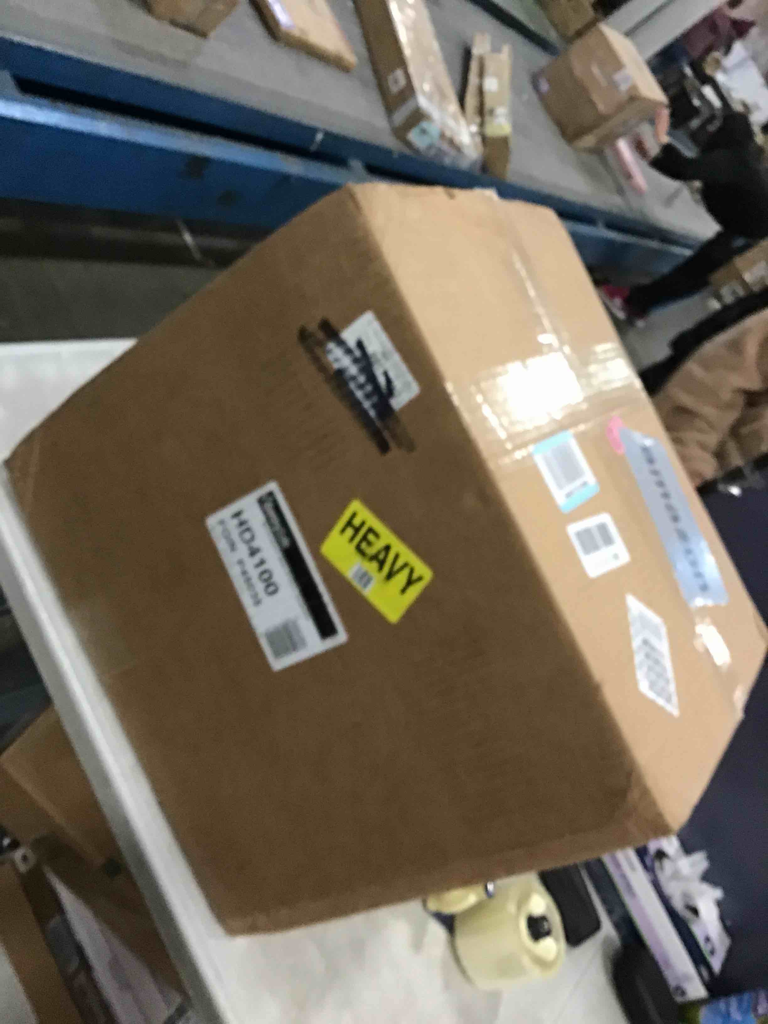 https://s3.amazonaws.com/lotting-images-prod/bidfta/GRA1878501_1735920328546.jpeg