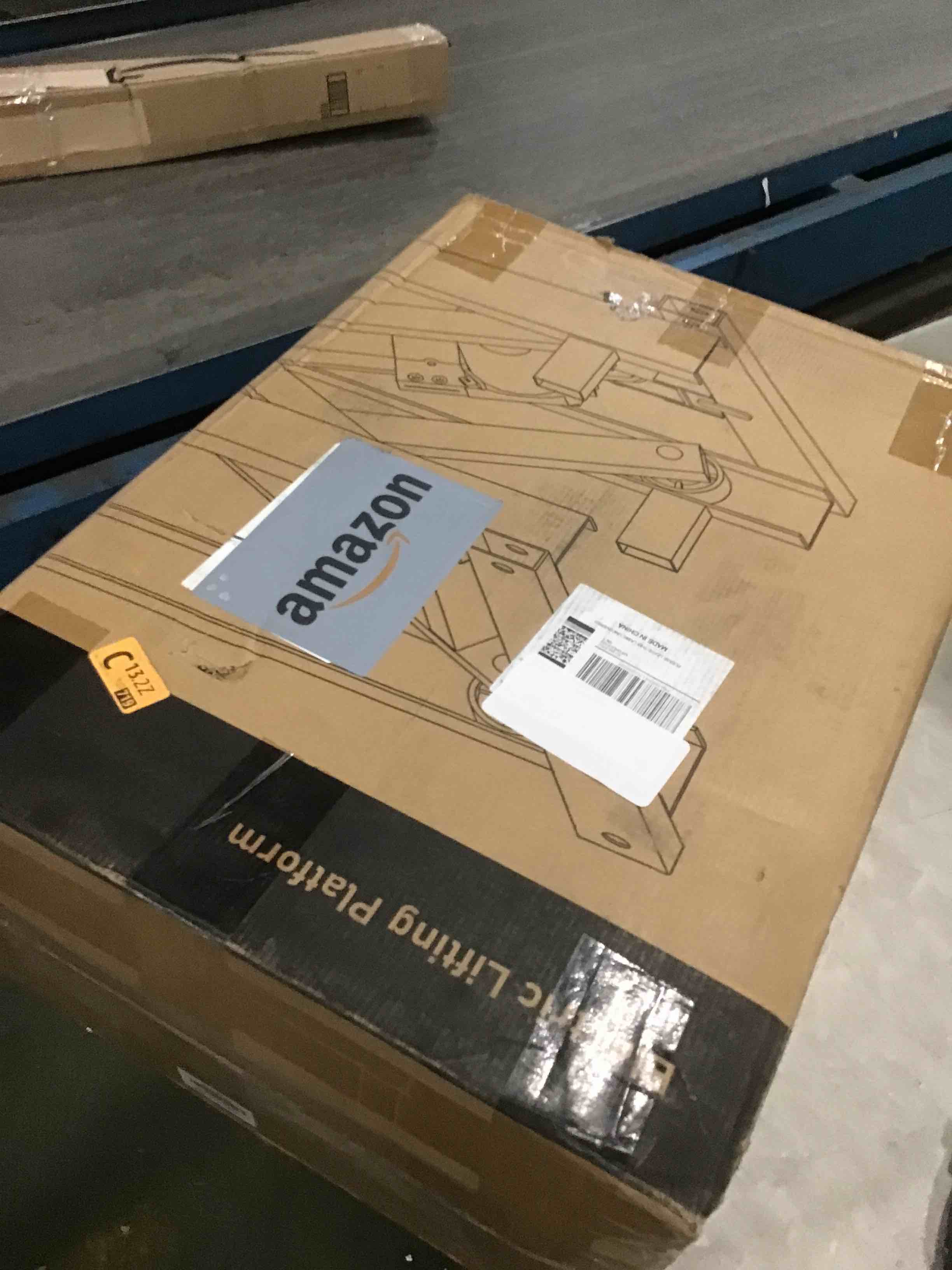 https://s3.amazonaws.com/lotting-images-prod/bidfta/GRA1878707_1736771592076.jpeg