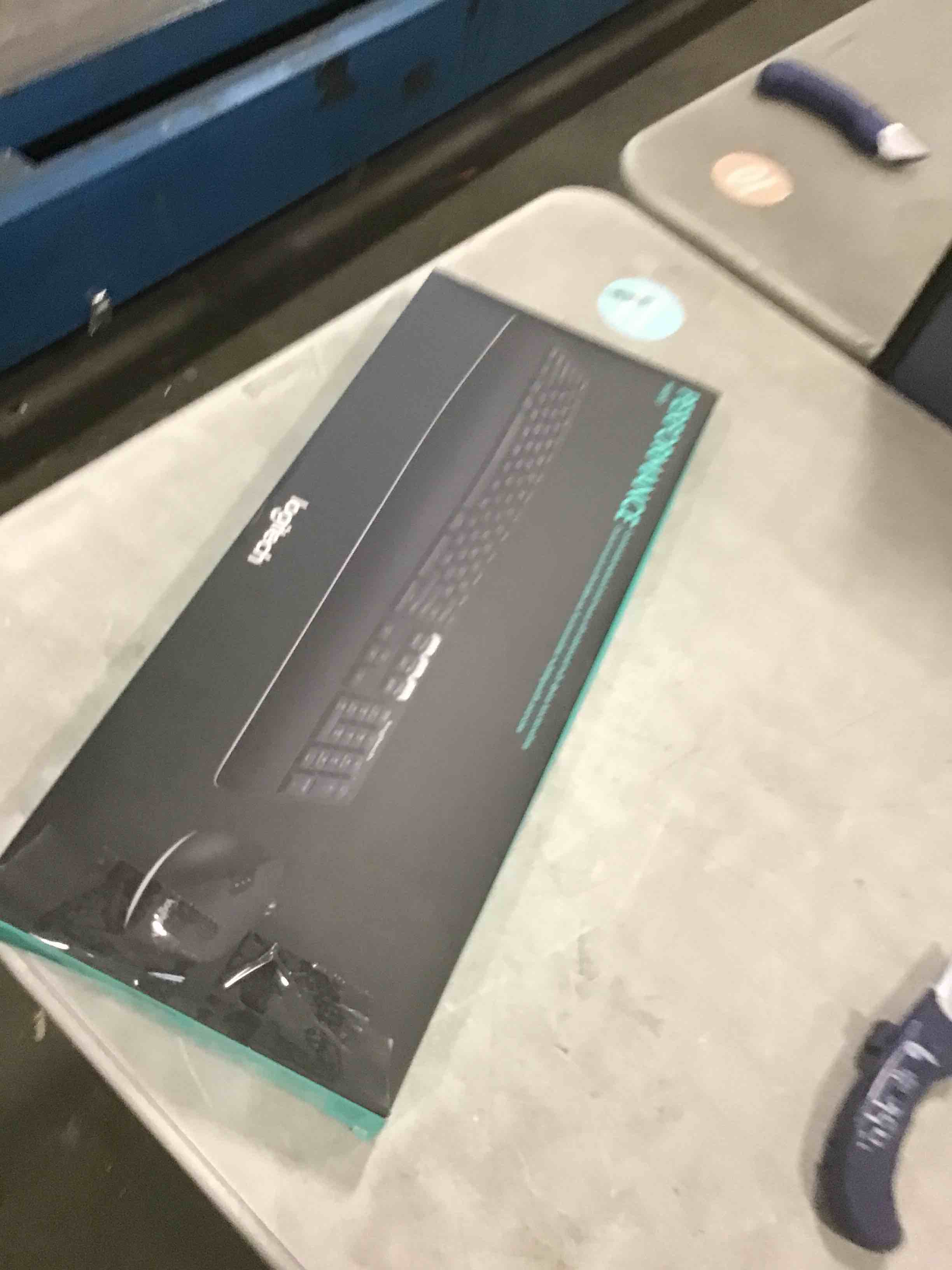 https://s3.amazonaws.com/lotting-images-prod/bidfta/GRA1878721_1736772882447.jpeg