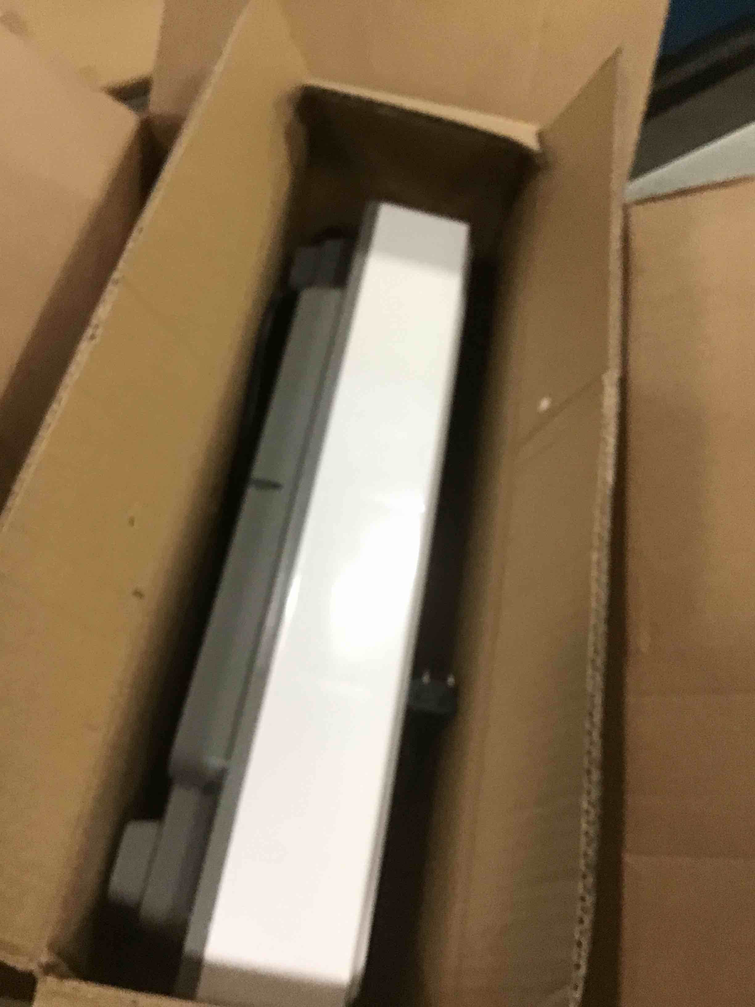 https://s3.amazonaws.com/lotting-images-prod/bidfta/GRA1878727_1736773390400.jpeg