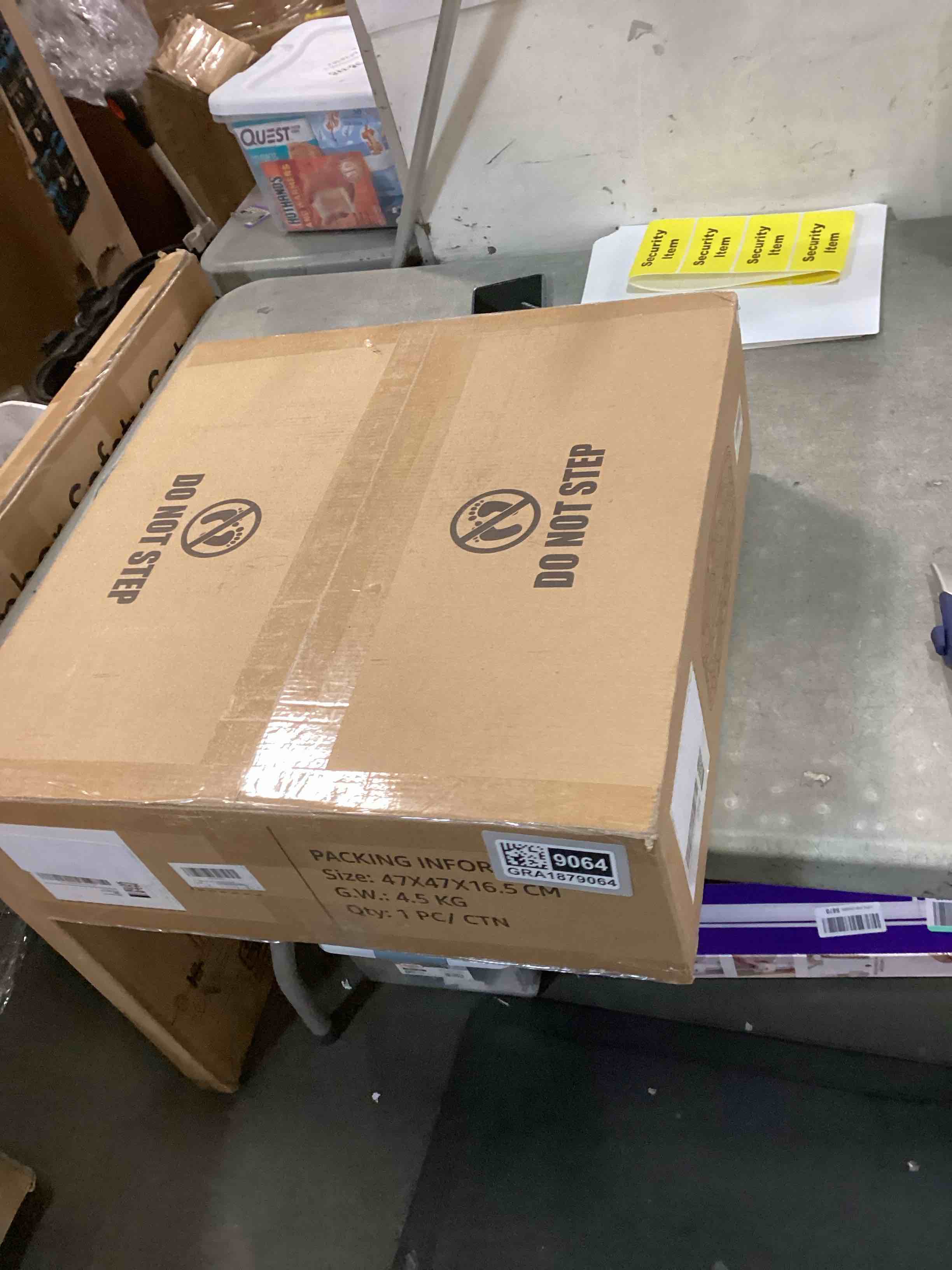 https://s3.amazonaws.com/lotting-images-prod/bidfta/GRA1879064_1741703643193.jpeg