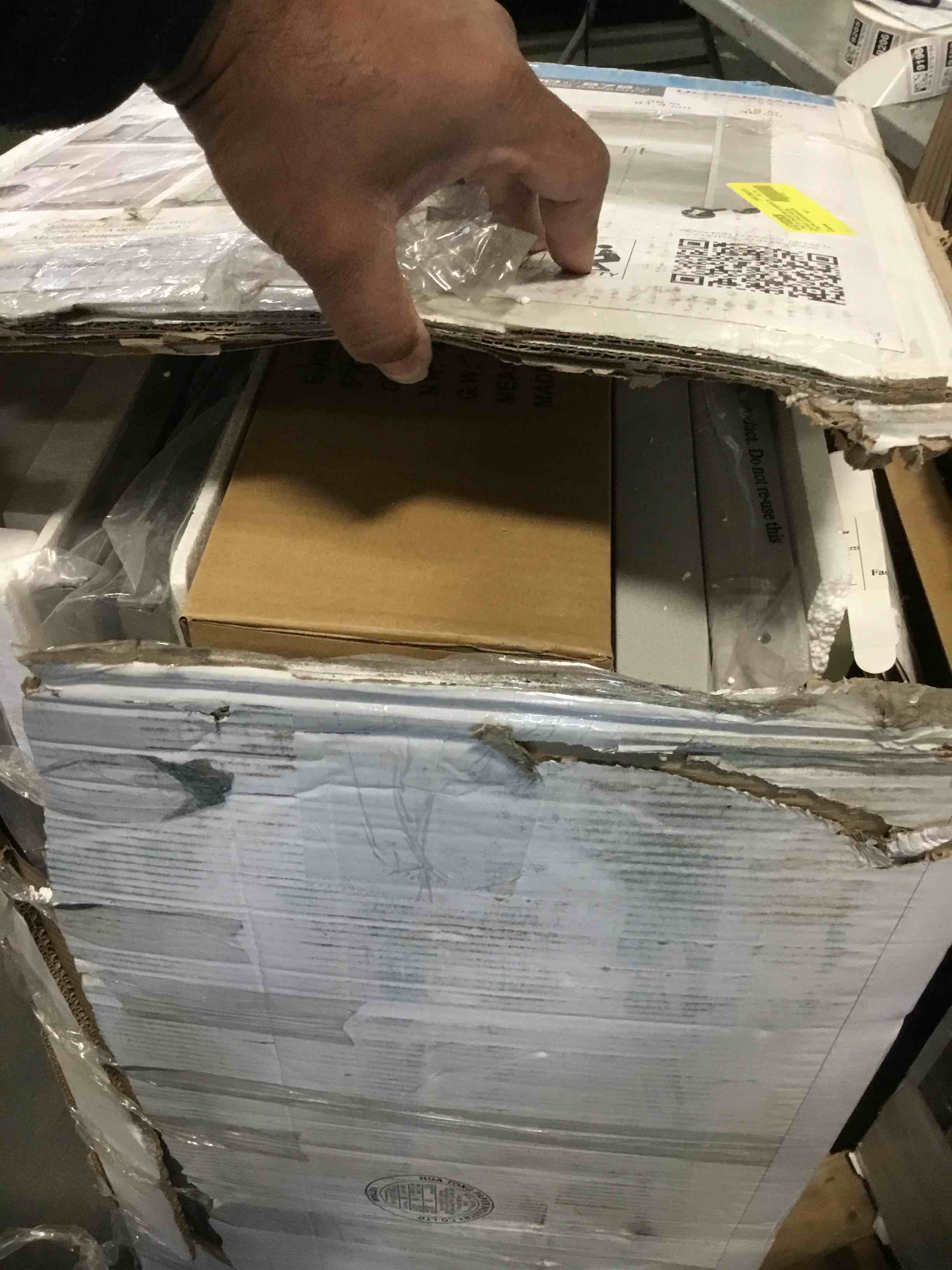 https://s3.amazonaws.com/lotting-images-prod/bidfta/GRA1879196_1741789629703.jpeg