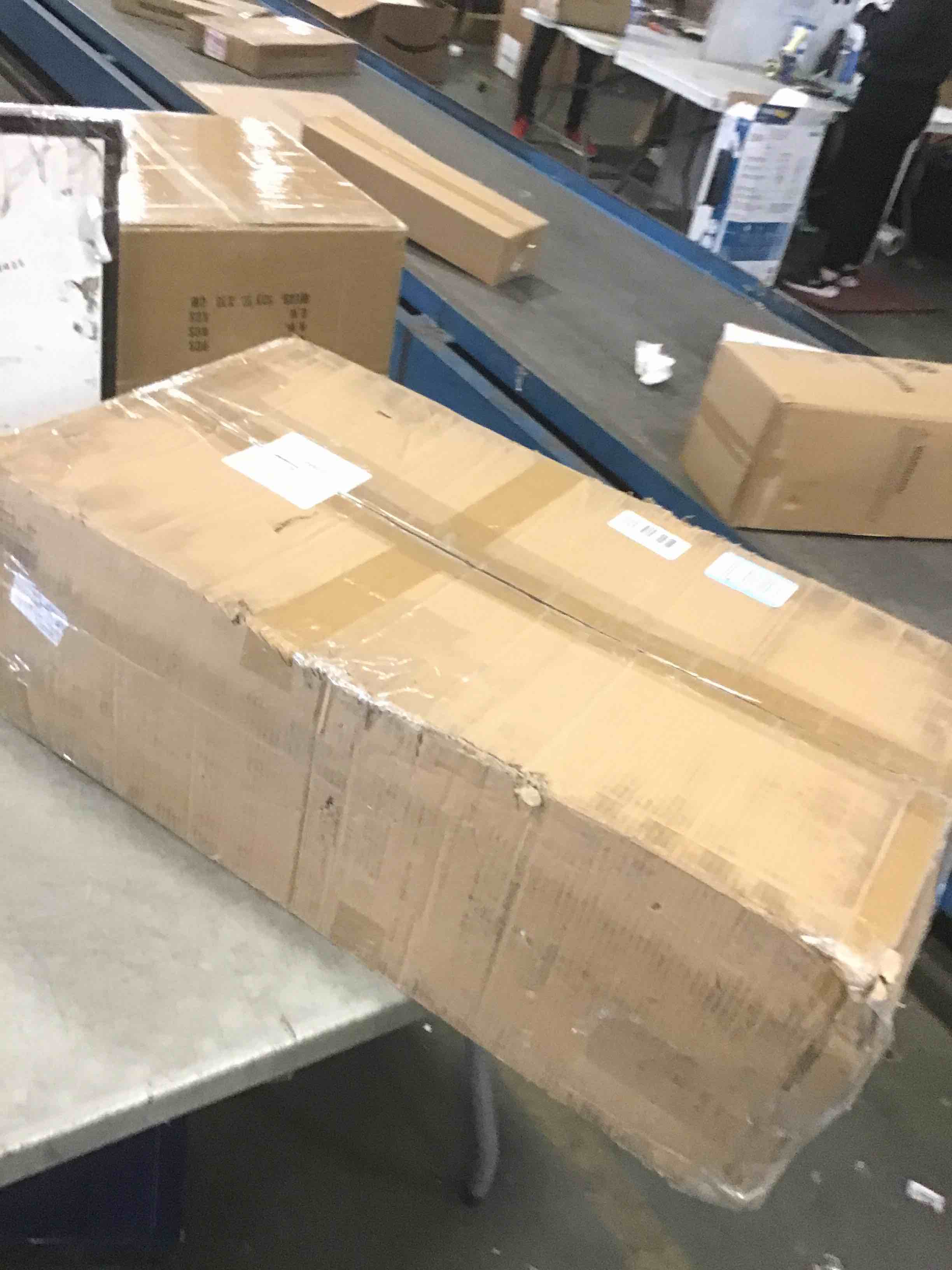 https://s3.amazonaws.com/lotting-images-prod/bidfta/GRA1879901_1742562626799.jpeg