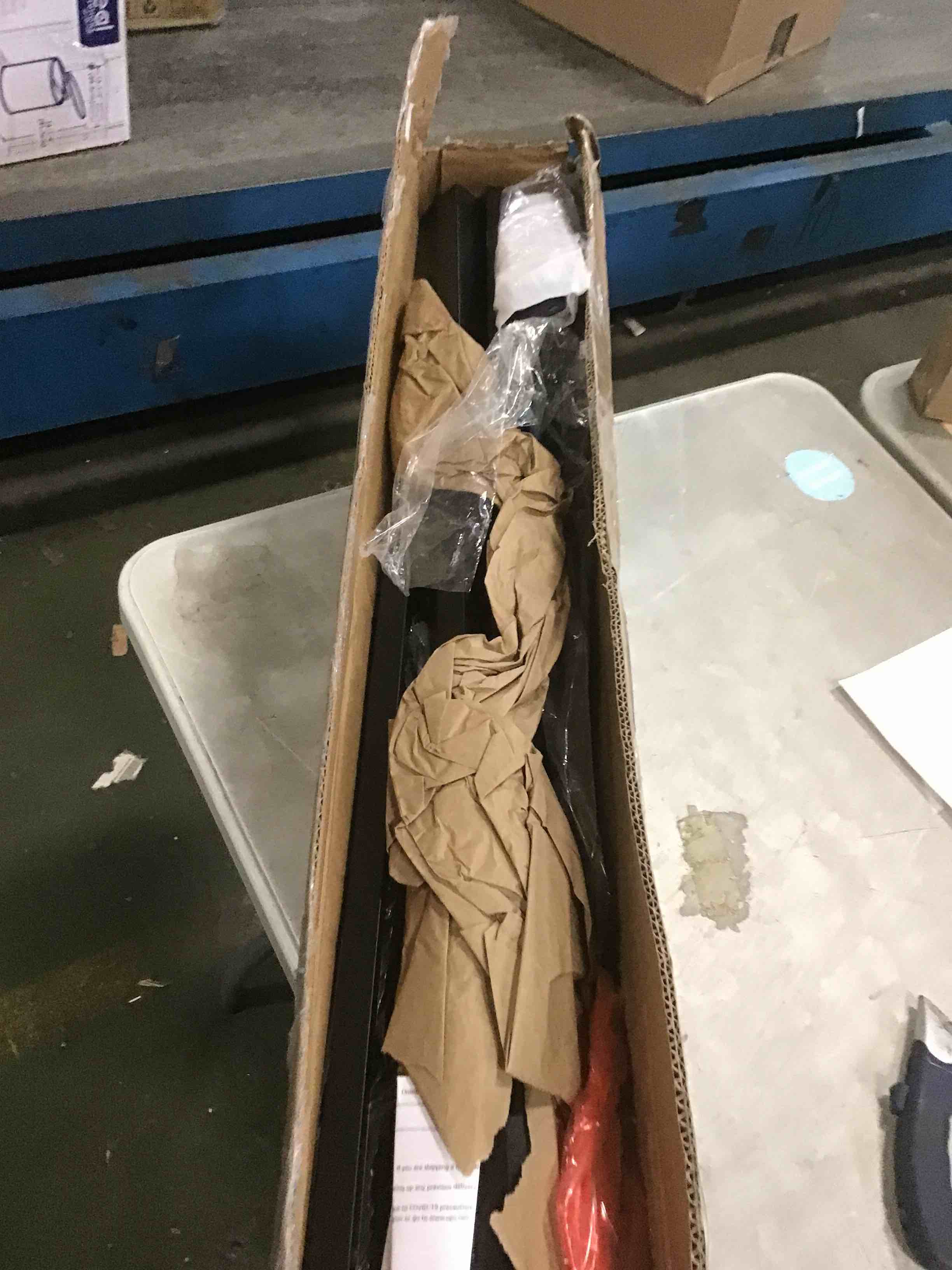 https://s3.amazonaws.com/lotting-images-prod/bidfta/GRA1880161_1742832567516.jpeg