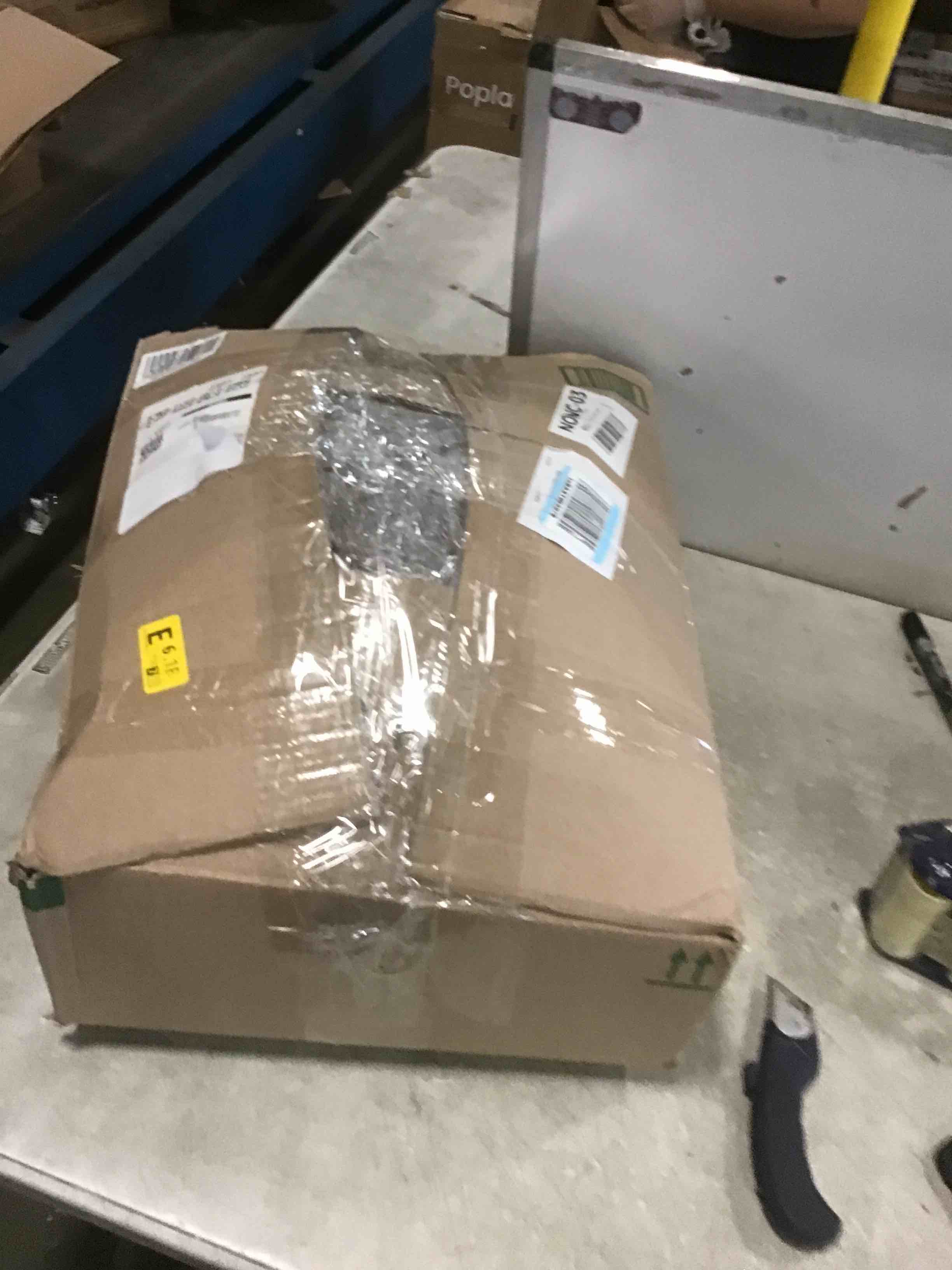https://s3.amazonaws.com/lotting-images-prod/bidfta/GRA1880764_1743014322548.jpeg
