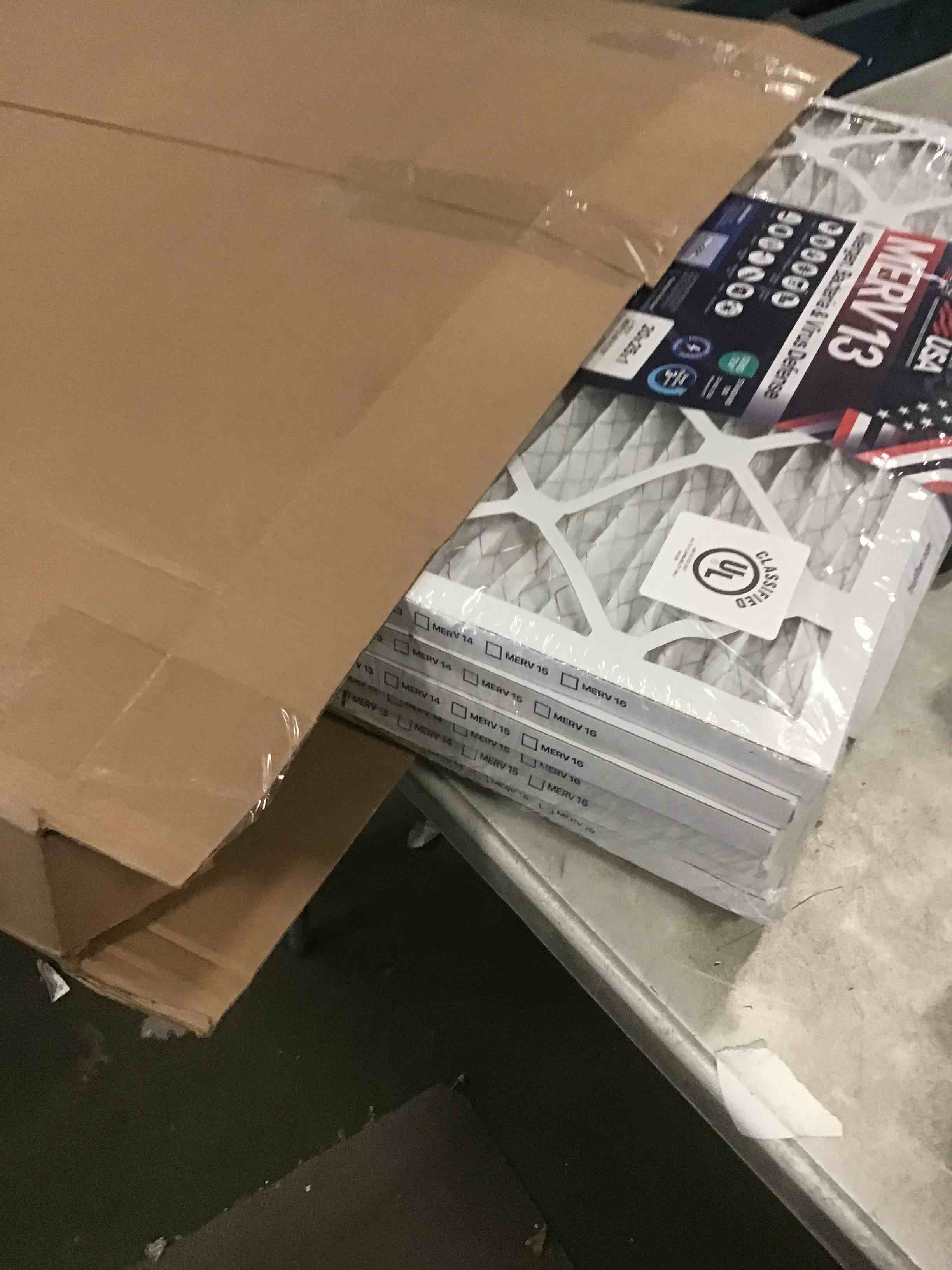 https://s3.amazonaws.com/lotting-images-prod/bidfta/GRA1880918_1743174932652.jpeg
