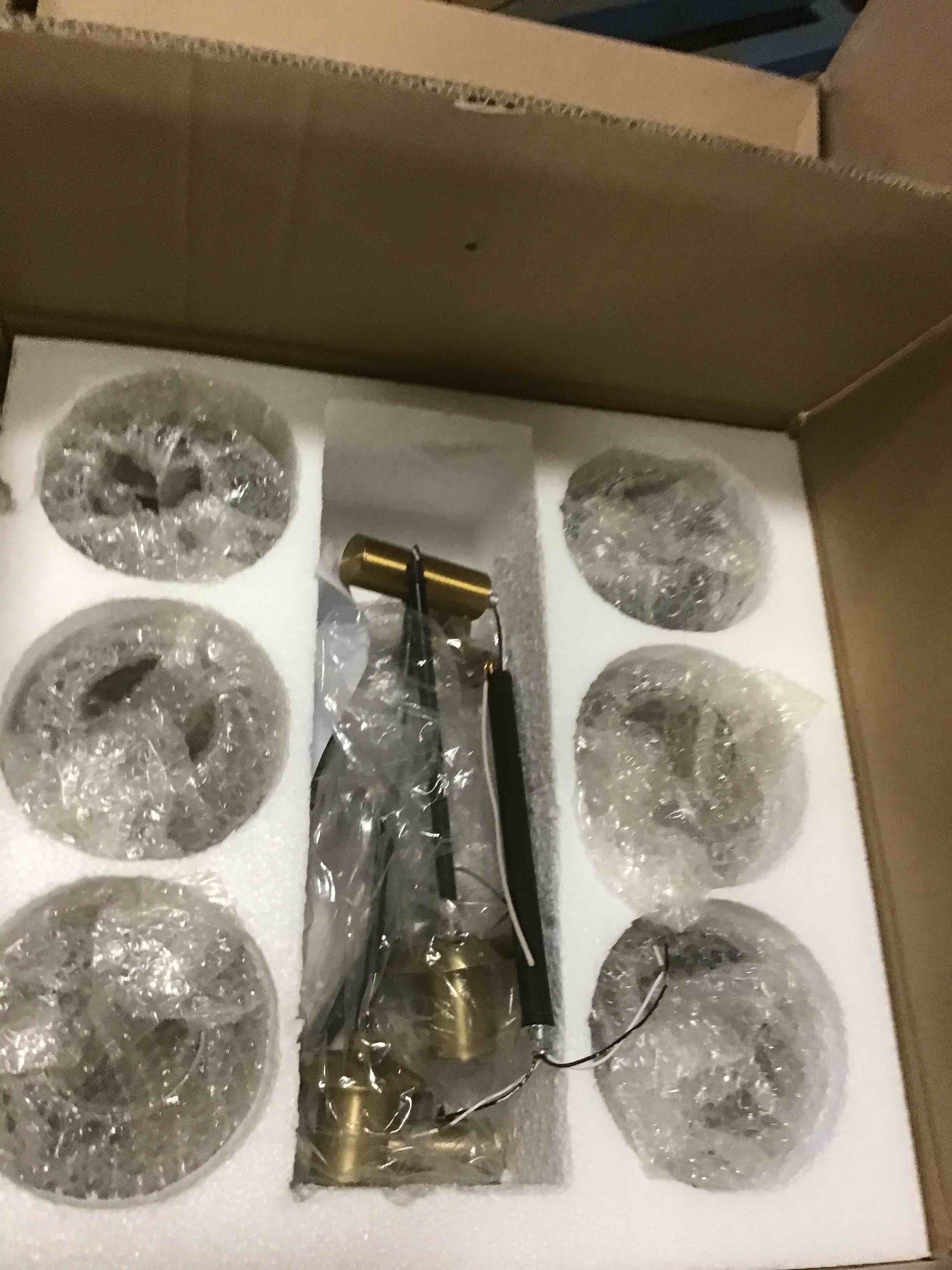 https://s3.amazonaws.com/lotting-images-prod/bidfta/GRA1881458_1743520869080.jpeg