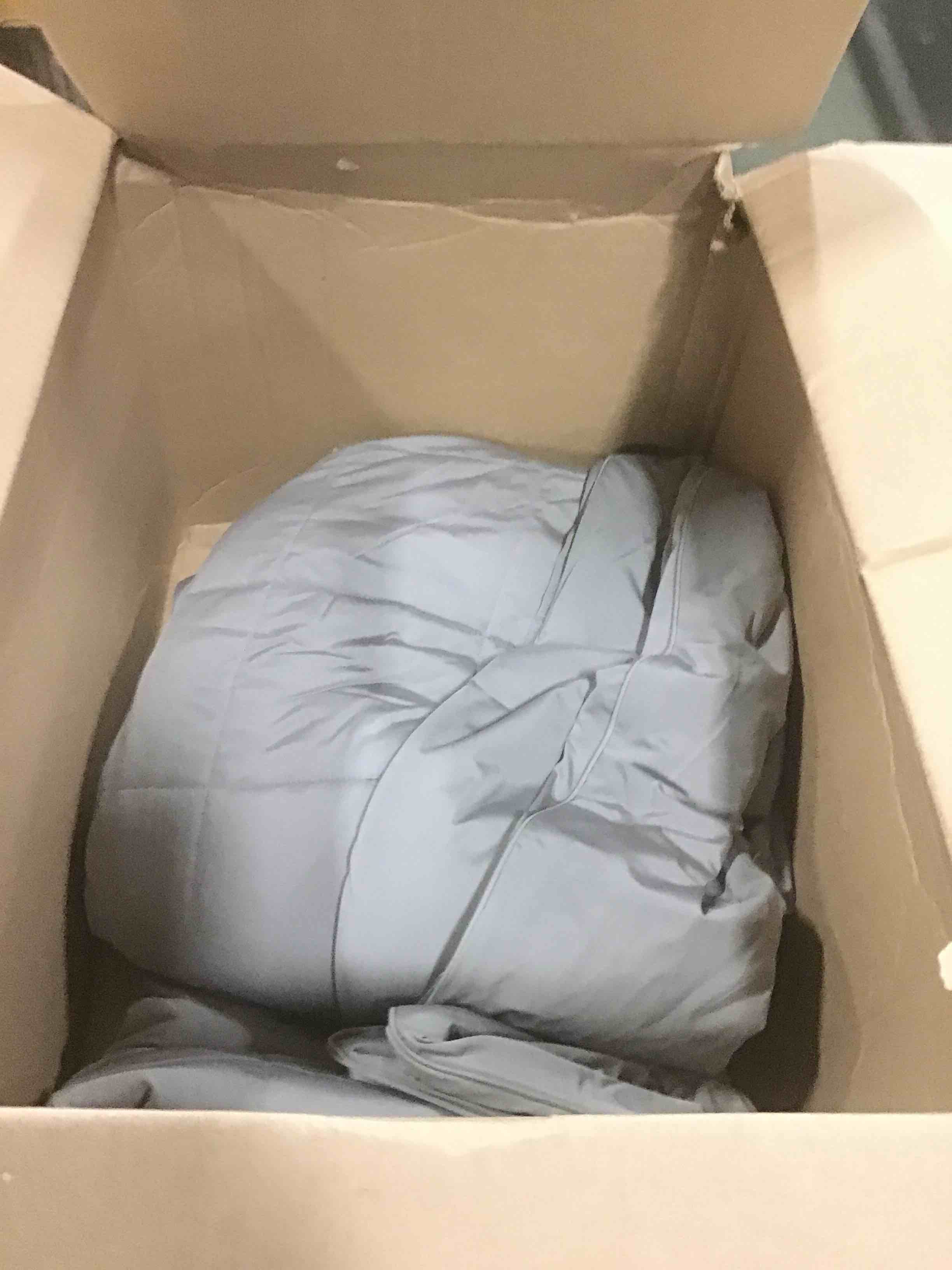 https://s3.amazonaws.com/lotting-images-prod/bidfta/GRA1881640_1743600242033.jpeg