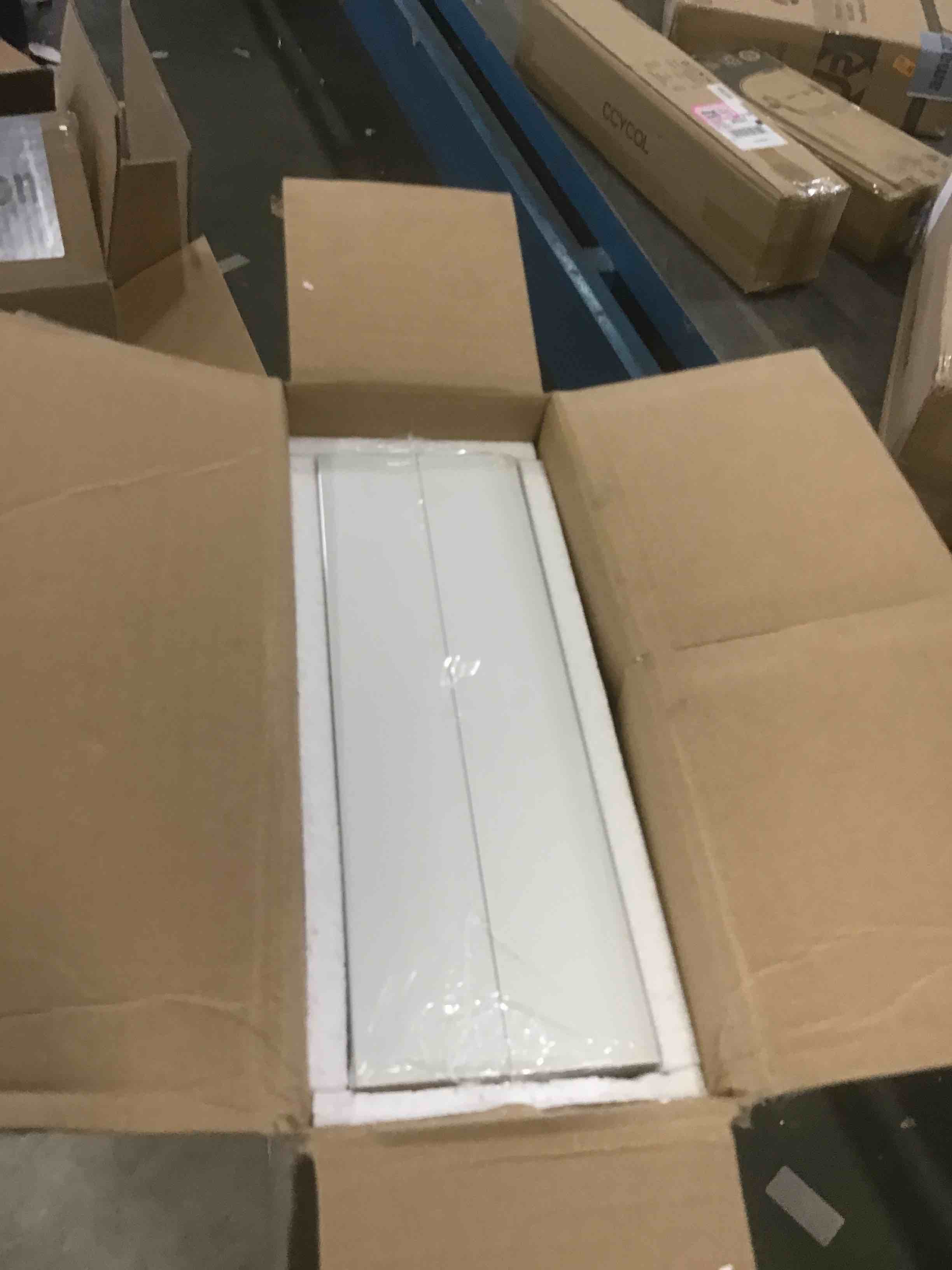 https://s3.amazonaws.com/lotting-images-prod/bidfta/GRA1881706_1743608613905.jpeg