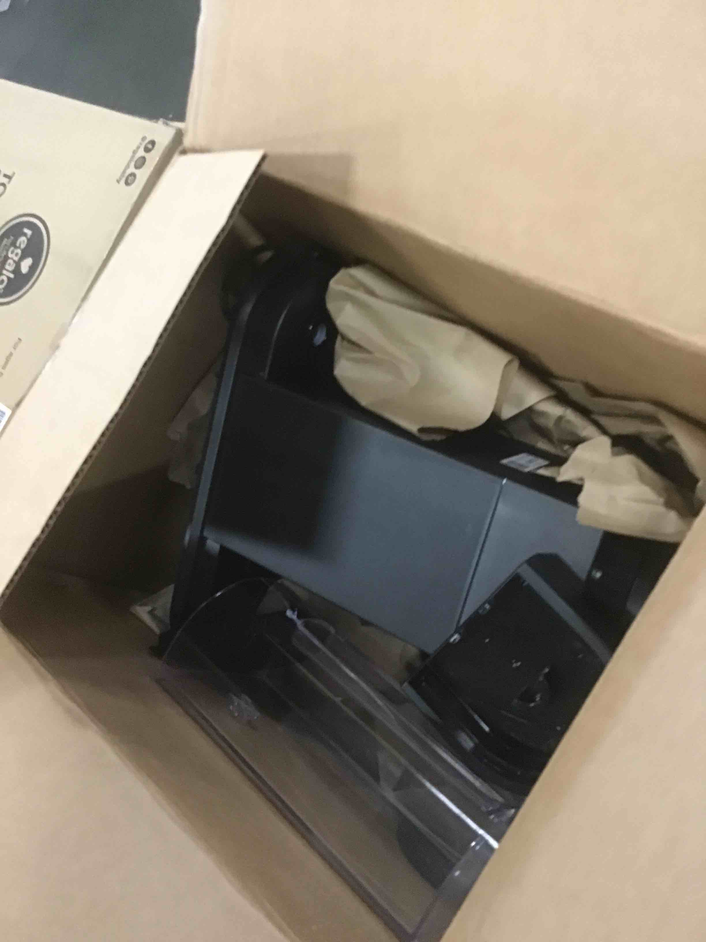 https://s3.amazonaws.com/lotting-images-prod/bidfta/GRA1881839_1743623446712.jpeg