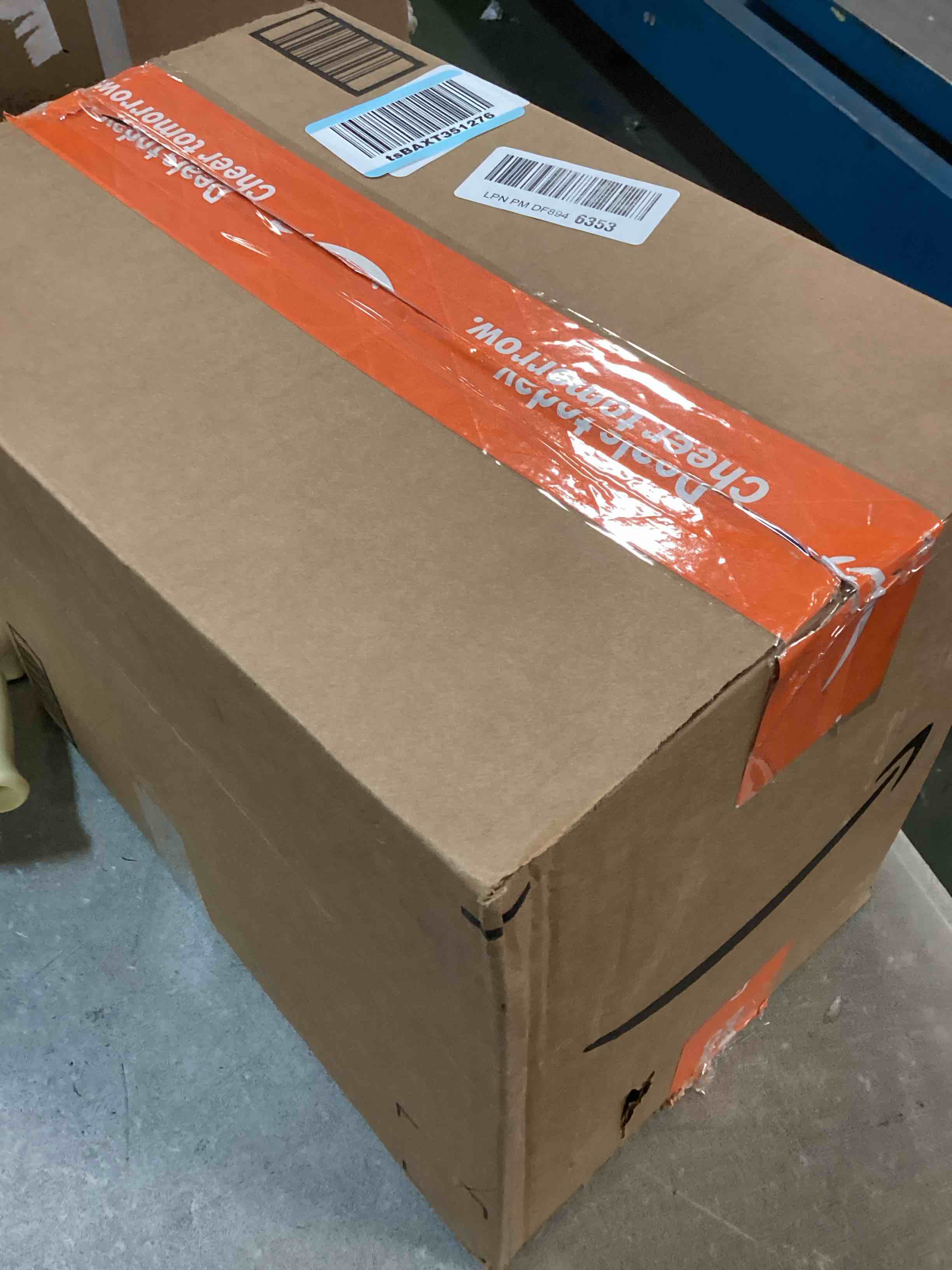 https://s3.amazonaws.com/lotting-images-prod/bidfta/GRA1882103_1735850651772.jpeg