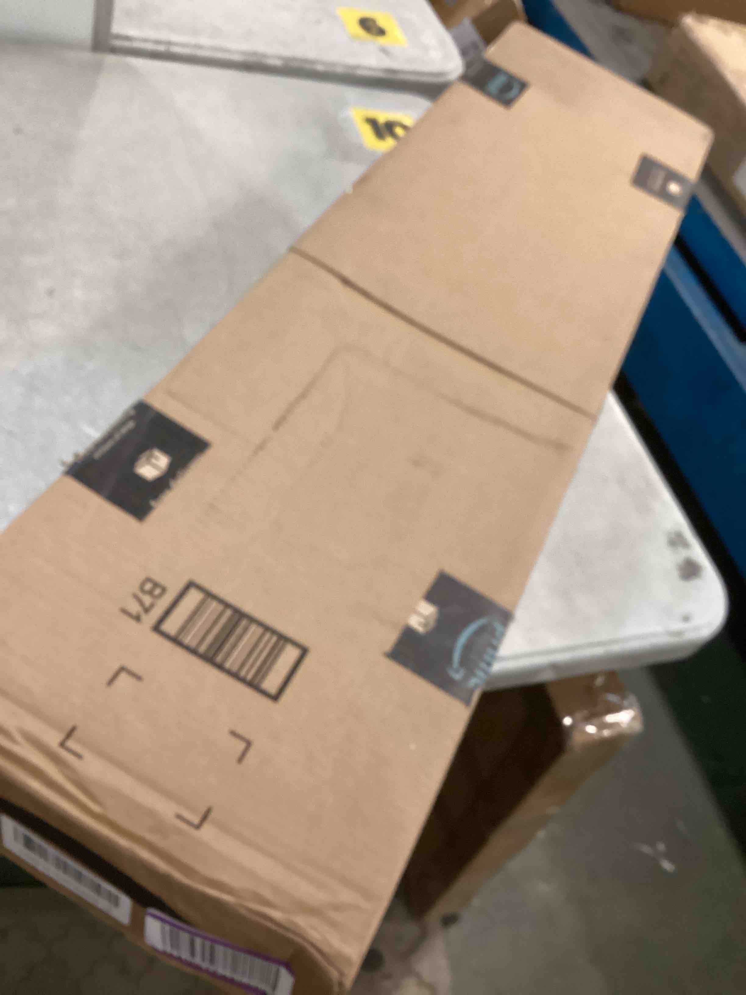 https://s3.amazonaws.com/lotting-images-prod/bidfta/GRA1882202_1735921209808.jpeg